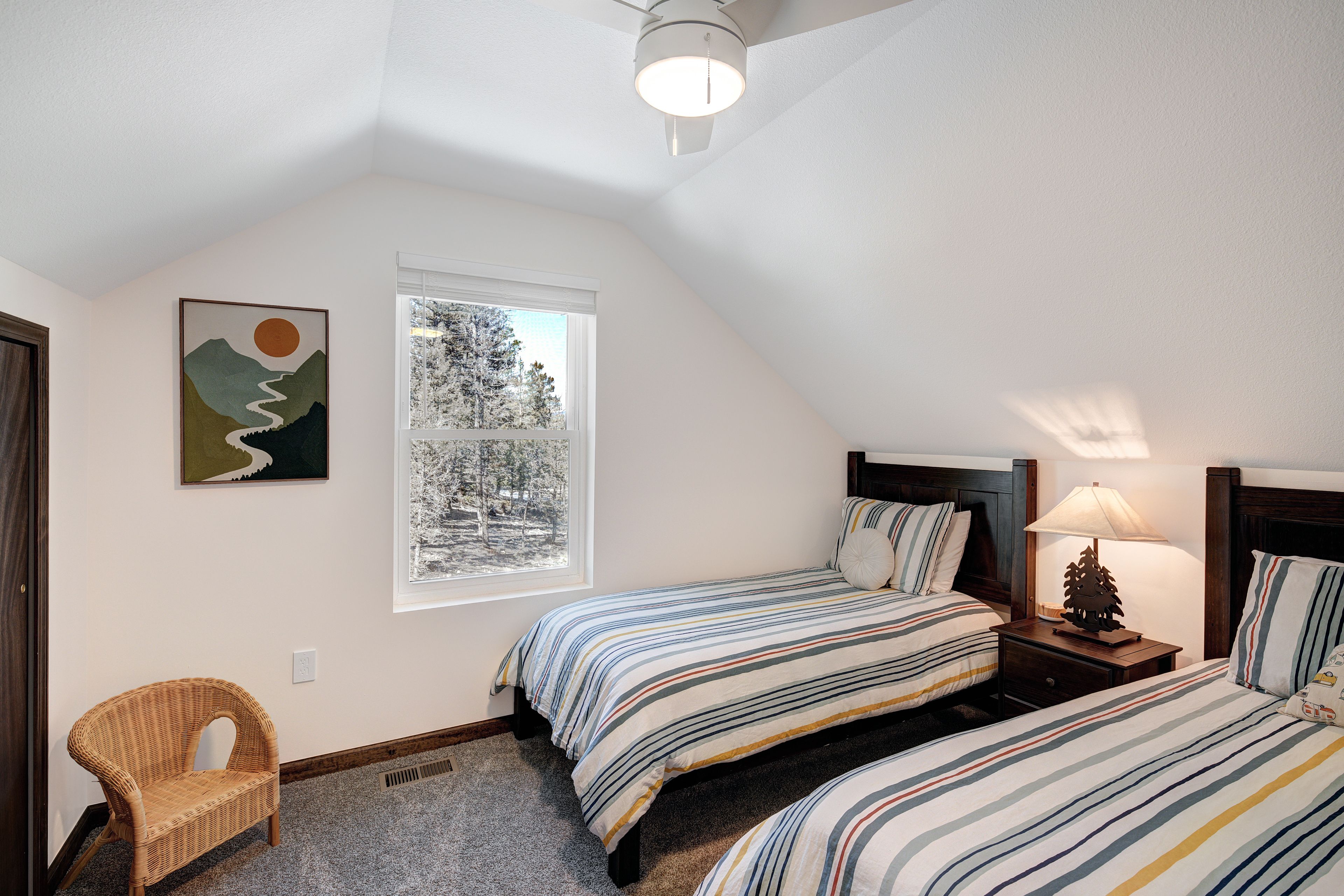  Escape to the Beauty of Redhill Forest in this Turnkey Mountain Retreat - 物件實景