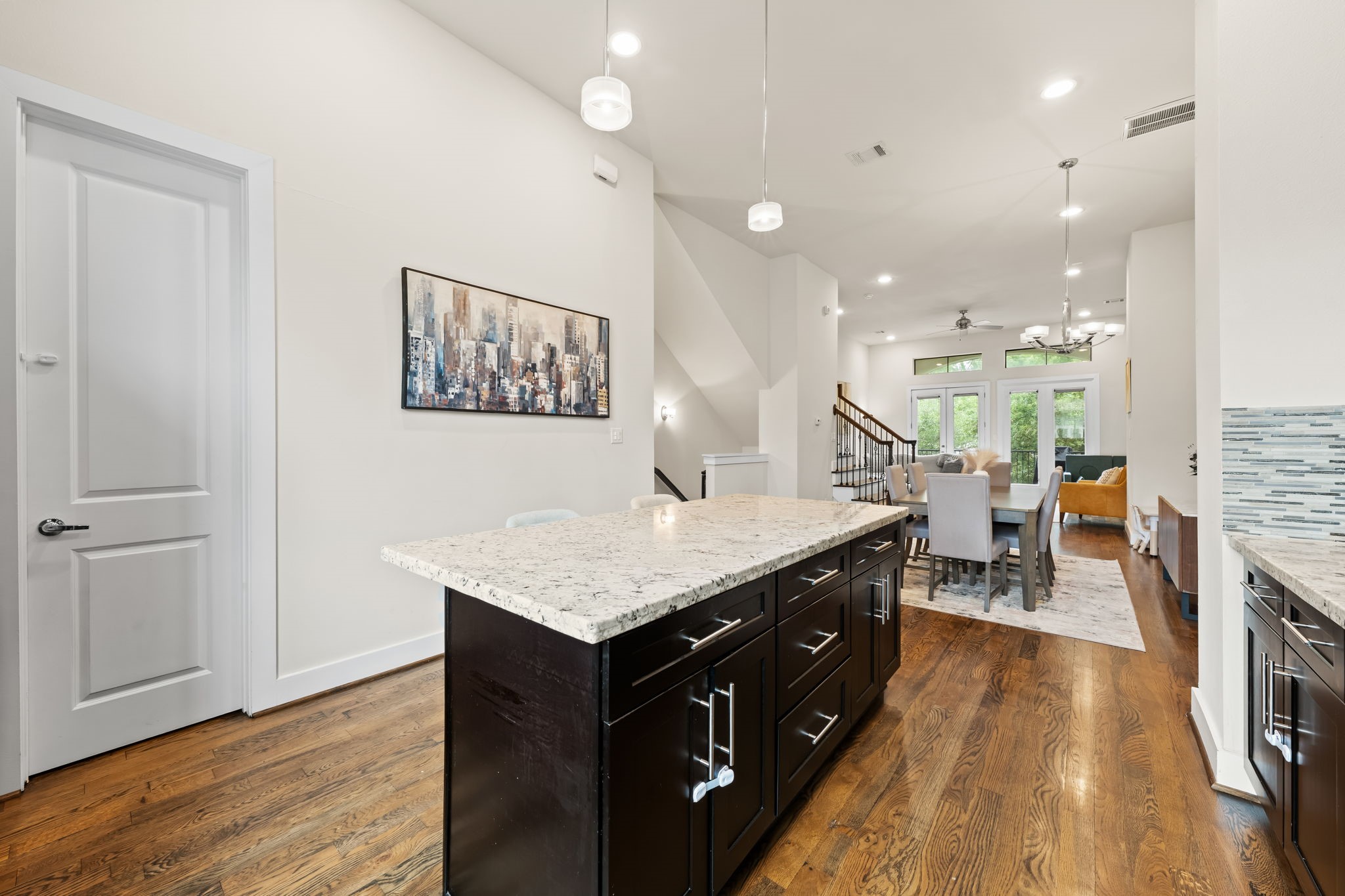  1208 W Dallas Street - 物件實景