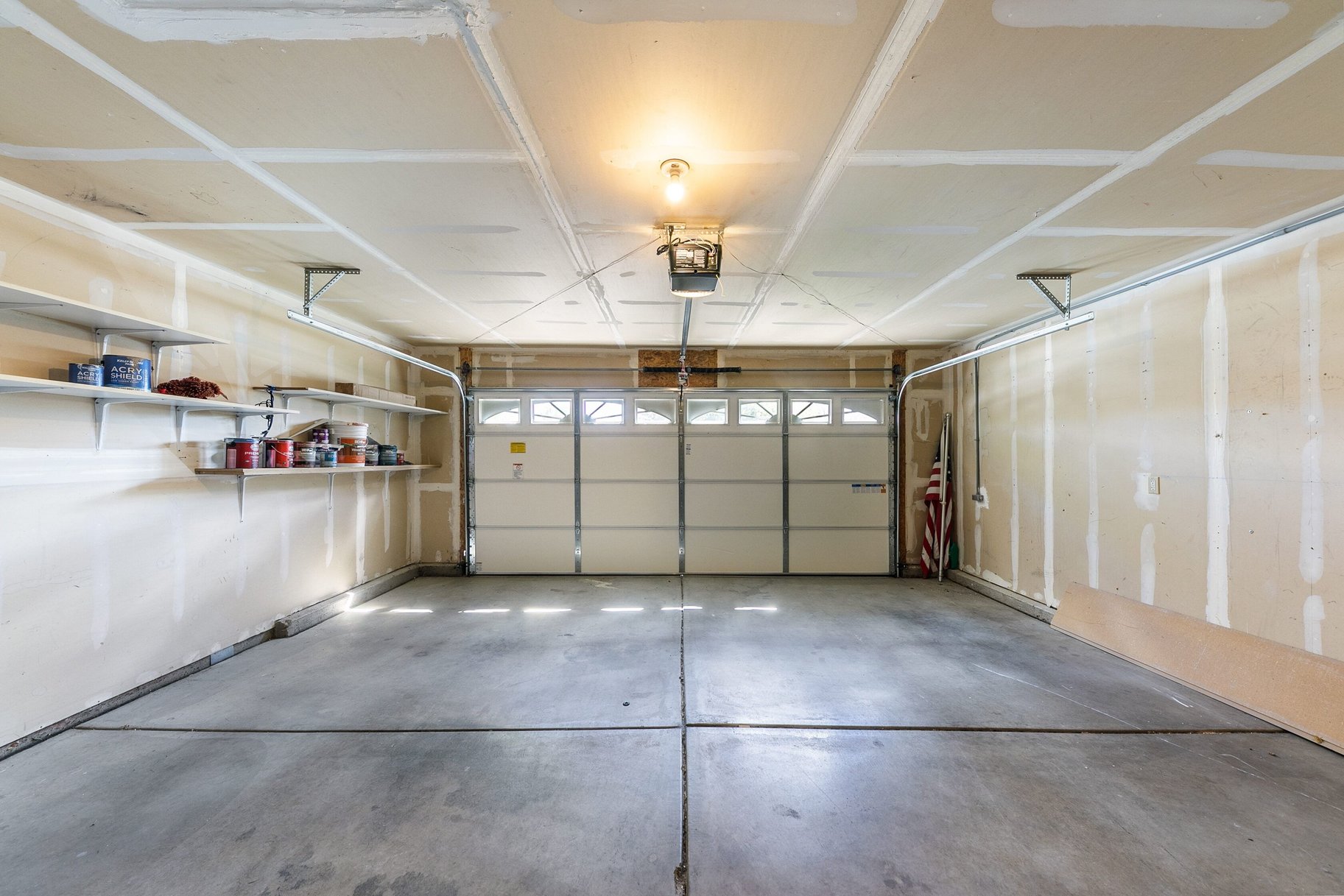  3 Bedrooms, 2 bath, 2 car garage, single level home in Minden NV - 物件實景