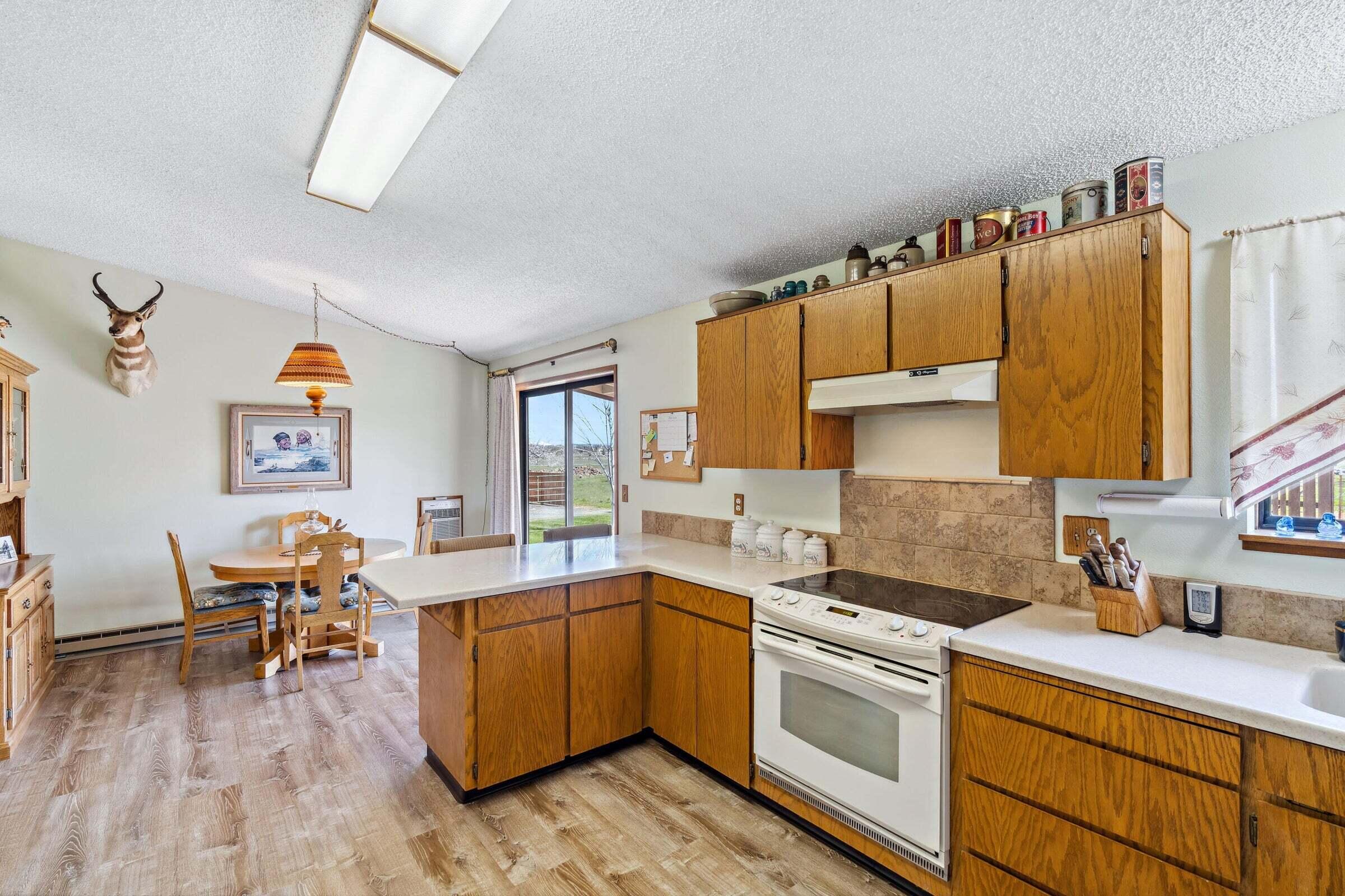 Powell Butte, Oregon, 97753, United States, 3 Bedrooms Bedrooms, ,1 BathroomBathrooms,Residential,For Sale,1770656