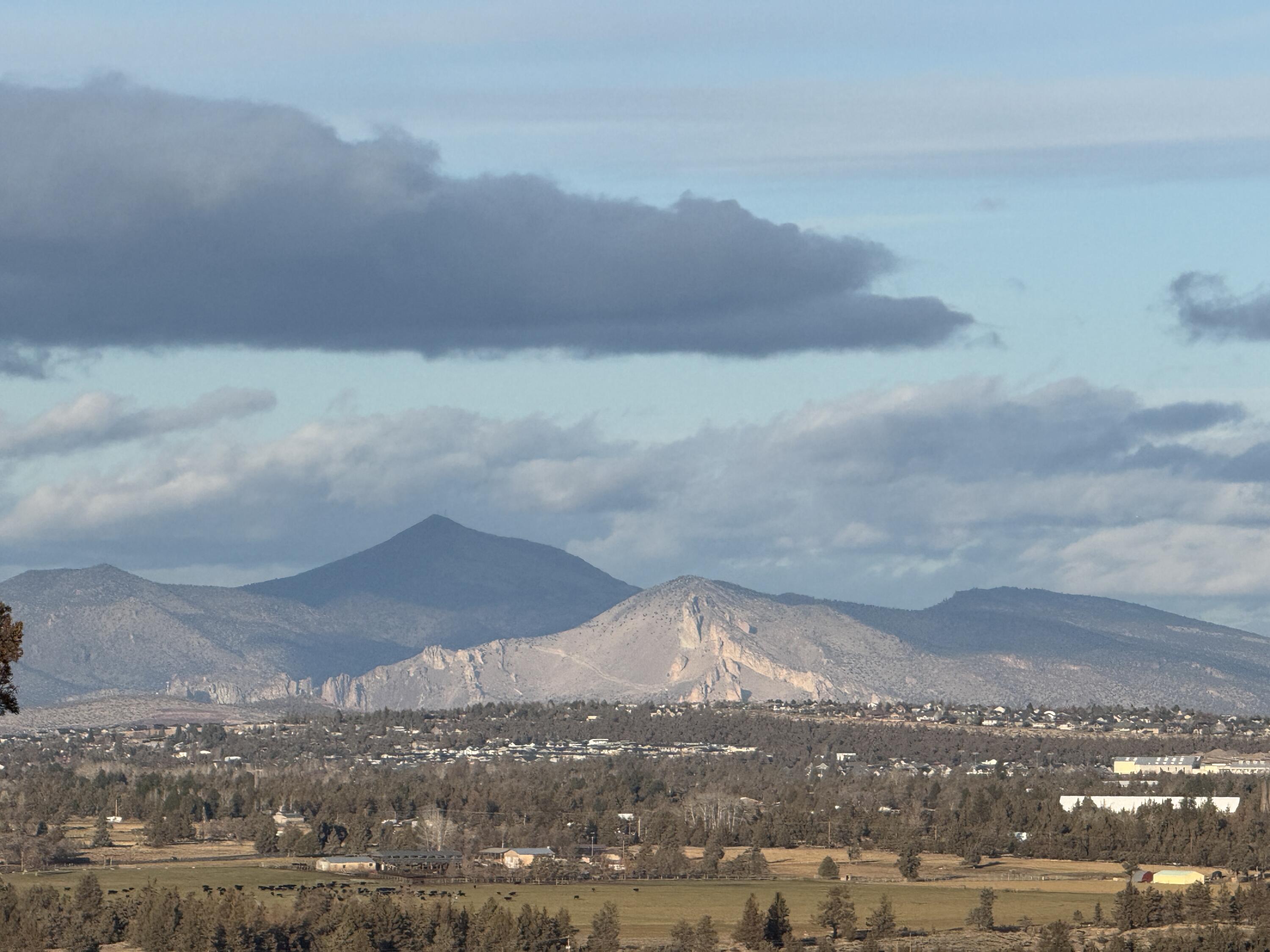 Bend, Oregon, 97703, United States, 3 Bedrooms Bedrooms, ,2 BathroomsBathrooms,Residential,For Sale,2005740