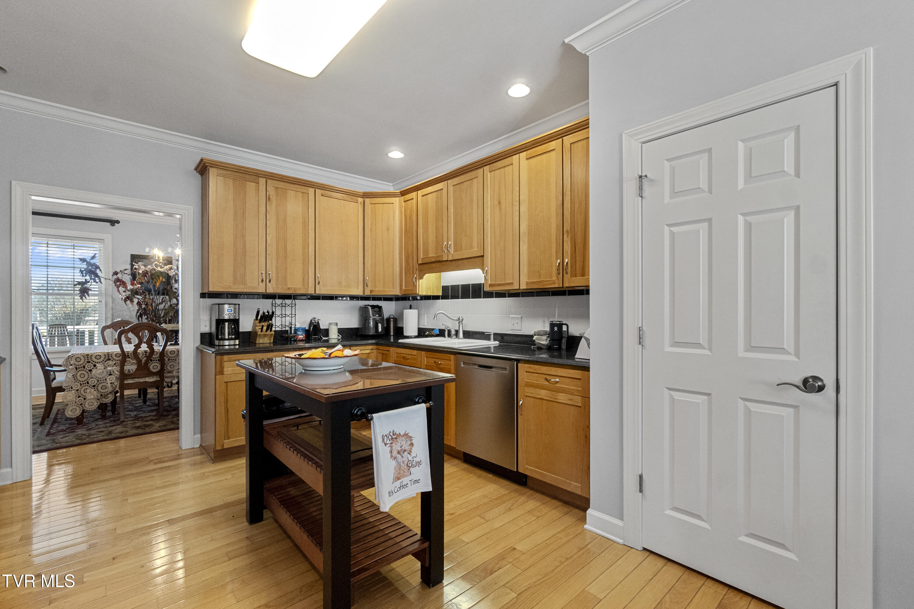 Greeneville, Tennessee, 37745, United States, 5 Bedrooms Bedrooms, ,5 BathroomsBathrooms,Residential,For Sale,2012581