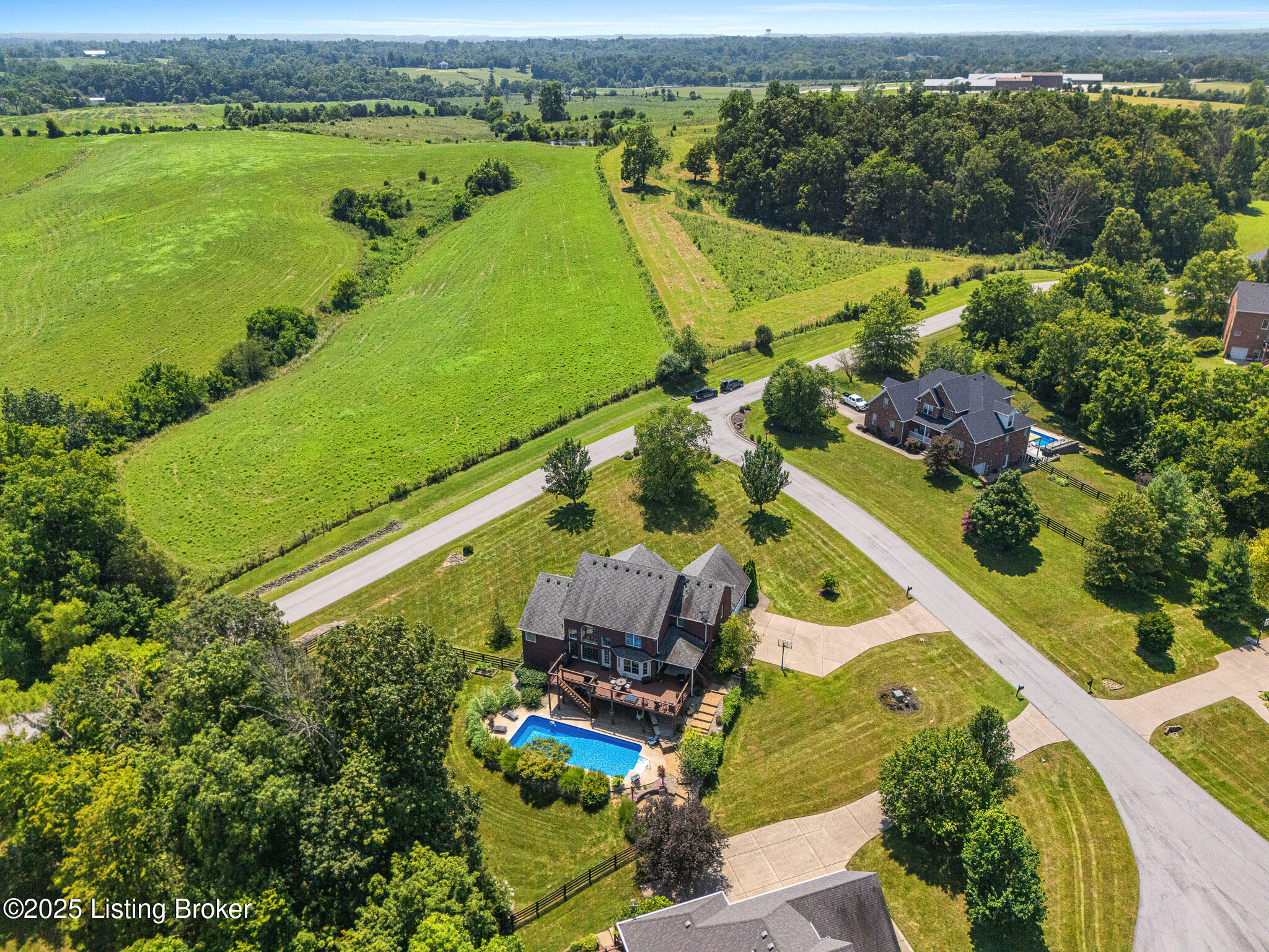 Crestwood, Kentucky, 40014, United States, 6 Bedrooms Bedrooms, ,5 BathroomsBathrooms,Residential,For Sale,1908239