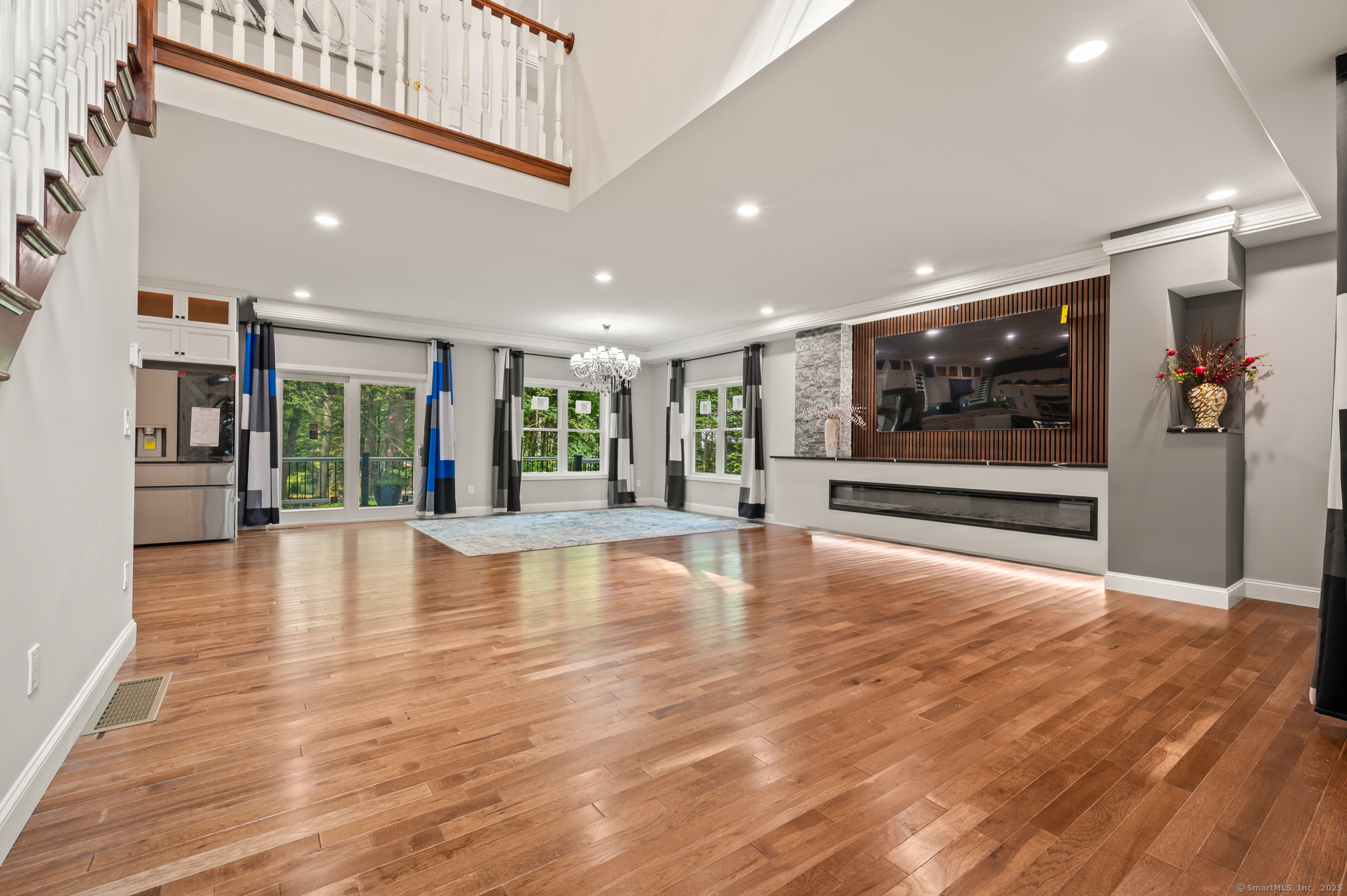 Simsbury, Connecticut, 06092, United States, 4 Bedrooms Bedrooms, ,3 BathroomsBathrooms,Residential,For Sale,1872405