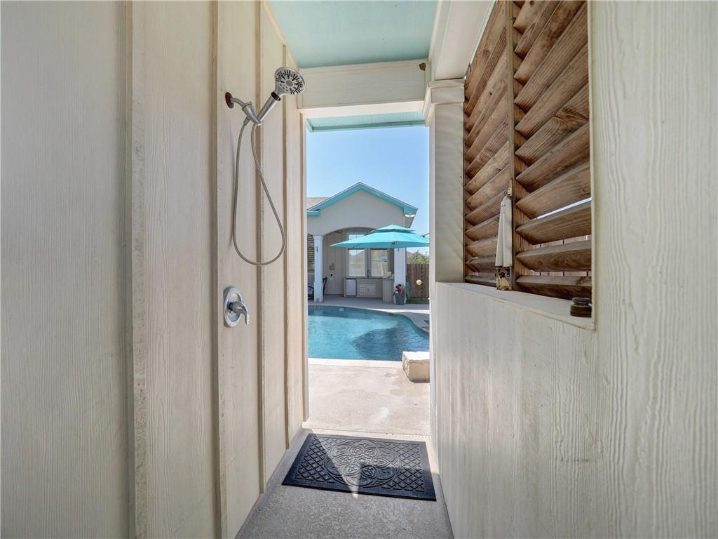 Corpus Christi, Texas, 78418, United States, 4 Bedrooms Bedrooms, ,4 BathroomsBathrooms,Residential,For Sale,1847521
