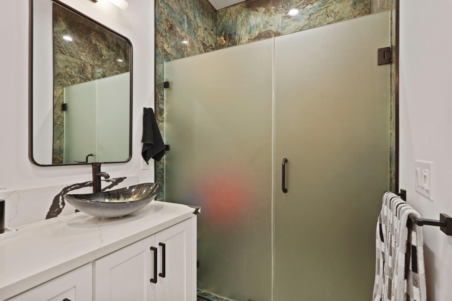 Lodi, California, 95242, United States, 5 Bedrooms Bedrooms, ,5 BathroomsBathrooms,Residential,For Sale,2012542