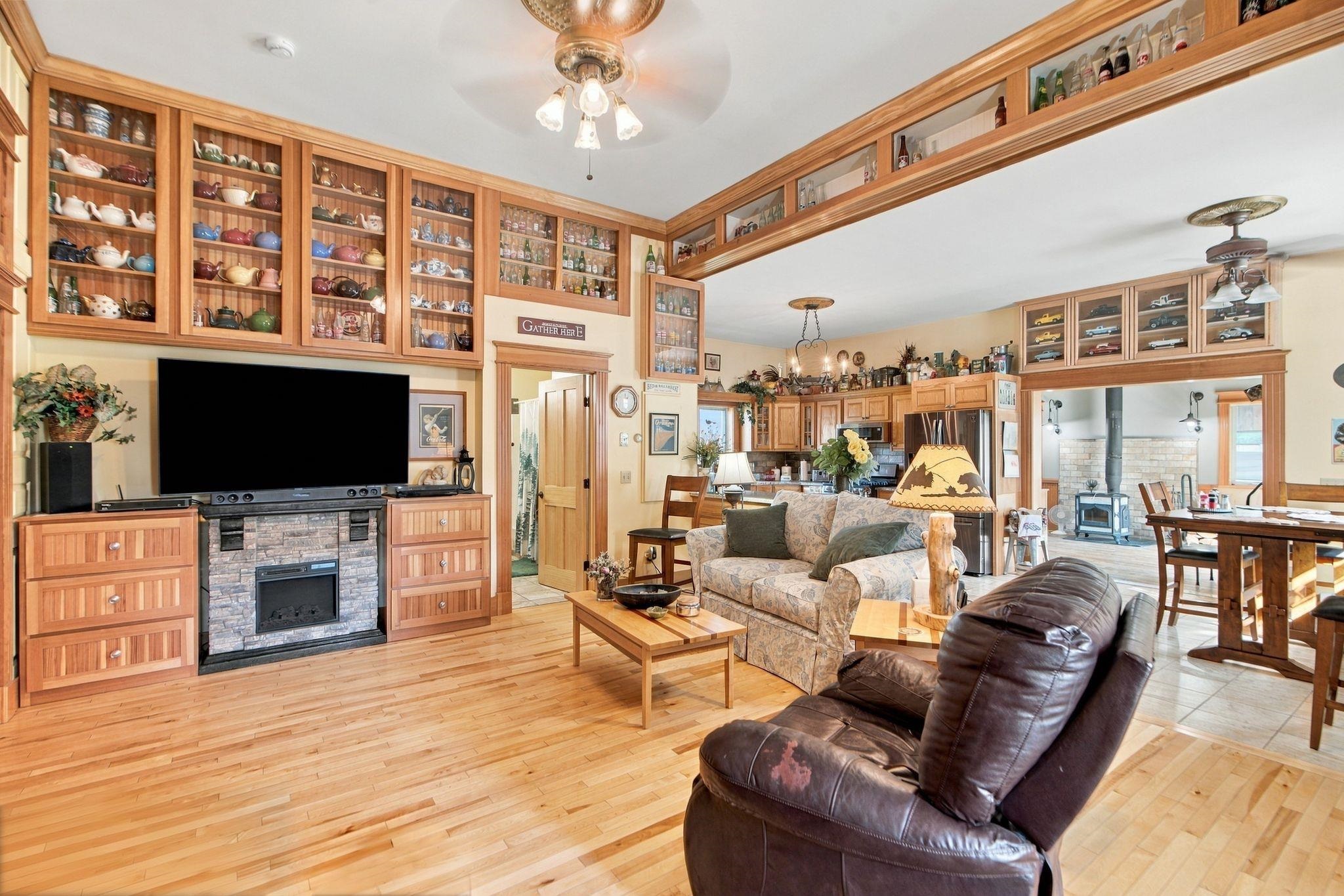  611 Beaver Meadow Road - 物件實景