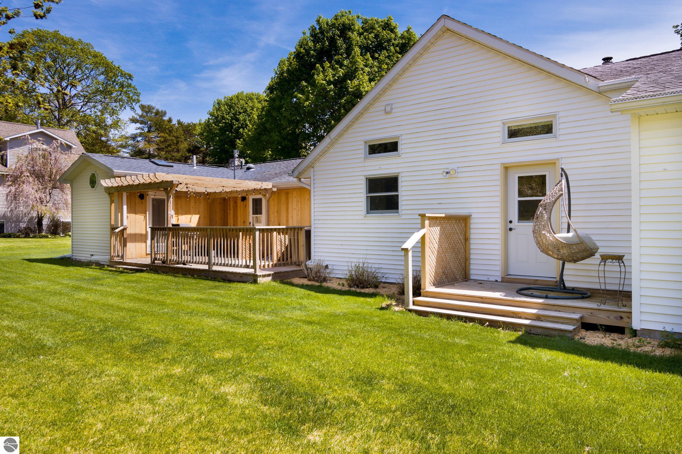 Traverse City, Michigan, 49686, United States, 3 Bedrooms Bedrooms, ,1 BathroomBathrooms,Residential,For Sale,2048667