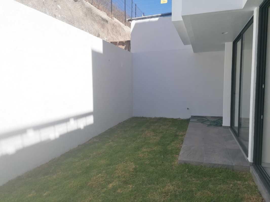 Fracc. Moncayo, Atizapán de Zaragoza, Estado de México, 52930, Mexico, 3 Bedrooms Bedrooms, ,3 BathroomsBathrooms,Residential,For Sale,Fracc. Moncayo,1443797