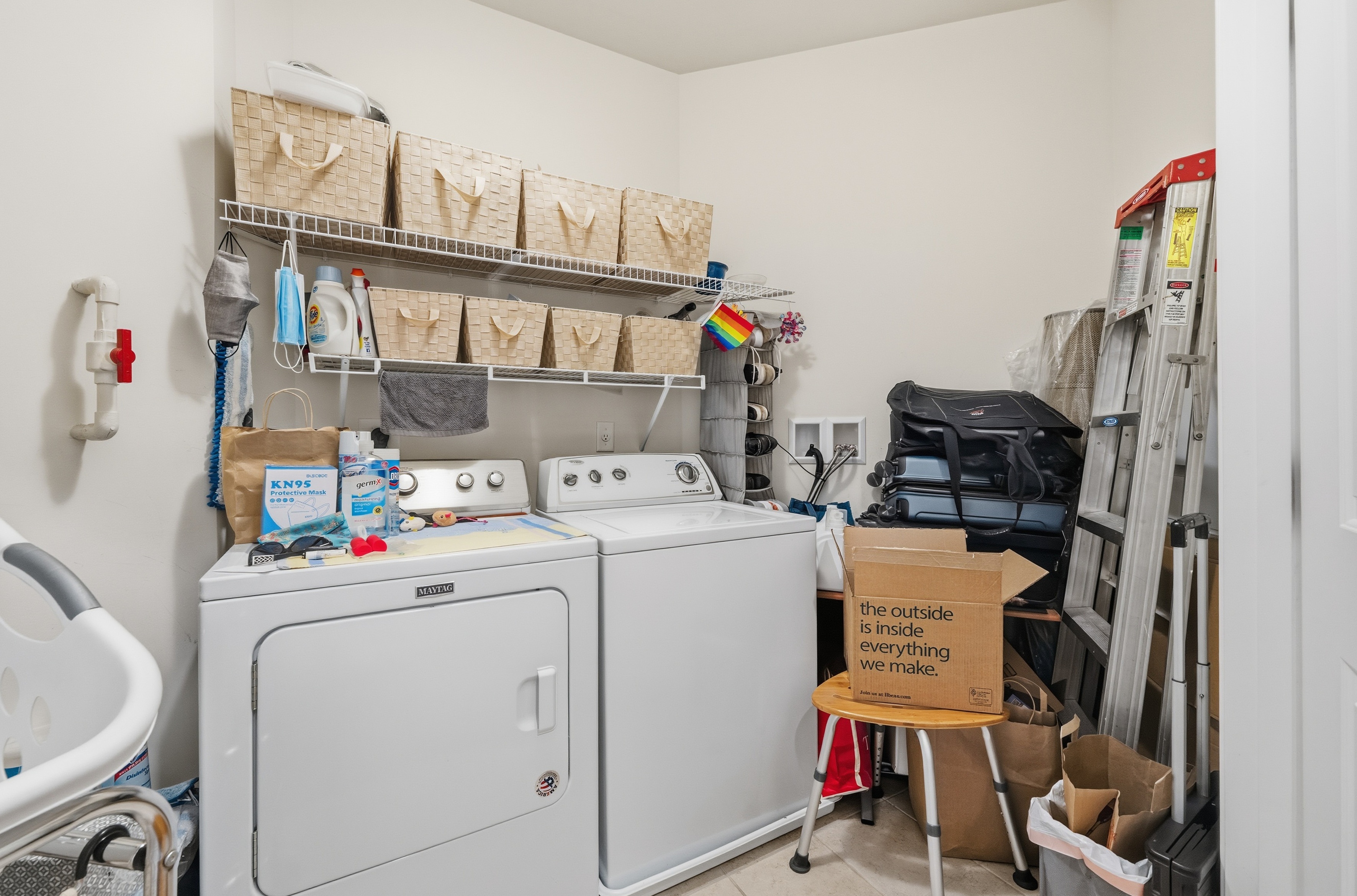 Natick, Massachusetts, 01760, United States, 2 Bedrooms Bedrooms, ,2 BathroomsBathrooms,Residential,For Sale,2015900