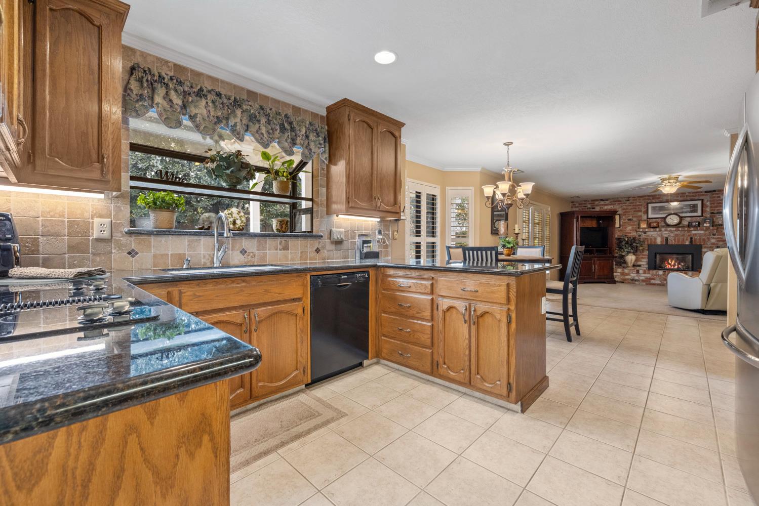 Lodi, California, 95242, United States, 4 Bedrooms Bedrooms, ,3 BathroomsBathrooms,Residential,For Sale,2012601