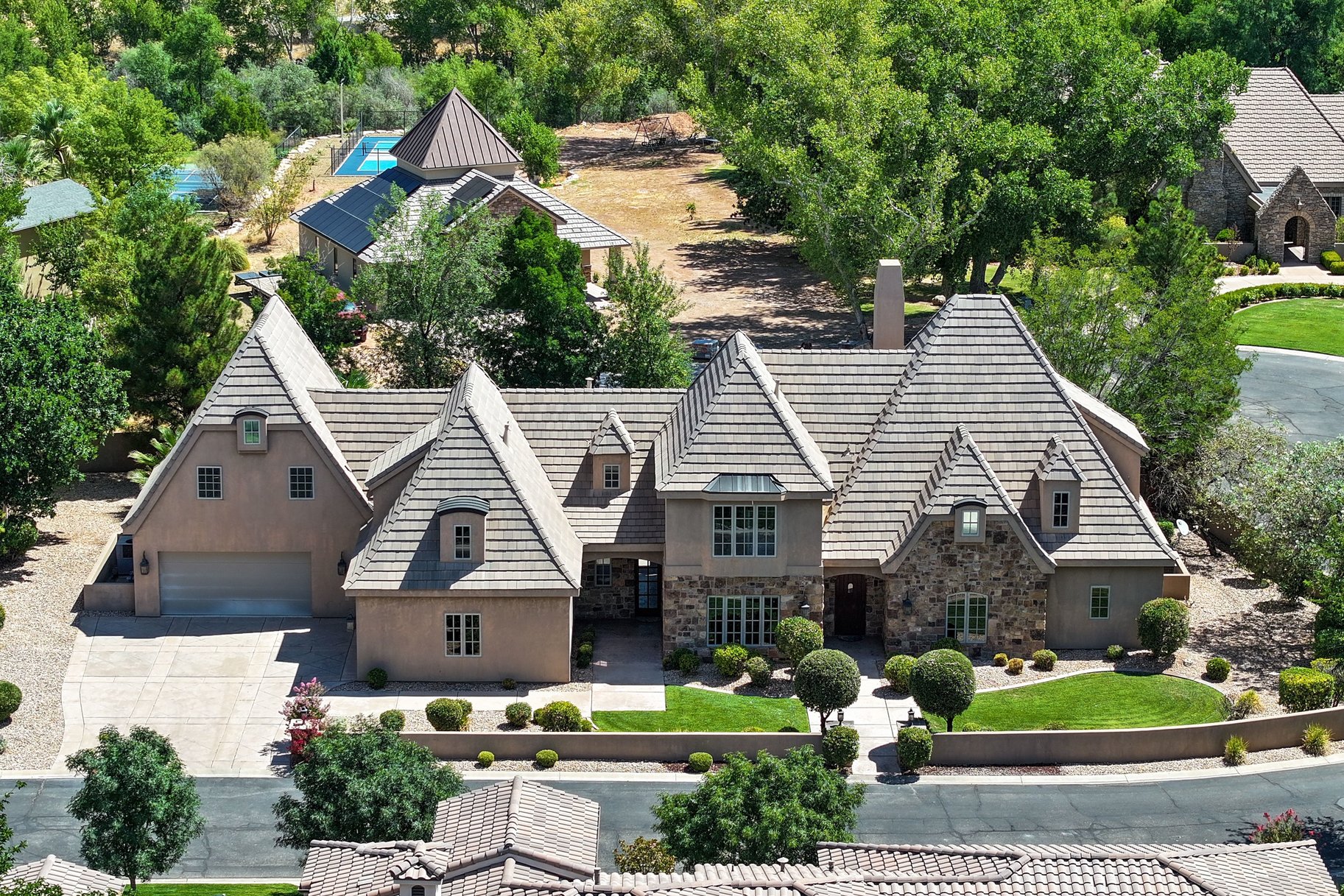  French Country Estate, Tucked Within an Exclusive Luxury Gated Community - 物件實景