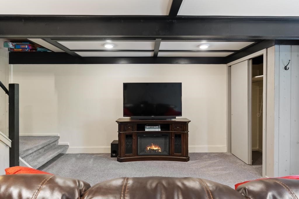 Harbor Springs, Michigan, 49740, United States, 2 Bedrooms Bedrooms, ,2 BathroomsBathrooms,Residential,For Sale,1901422