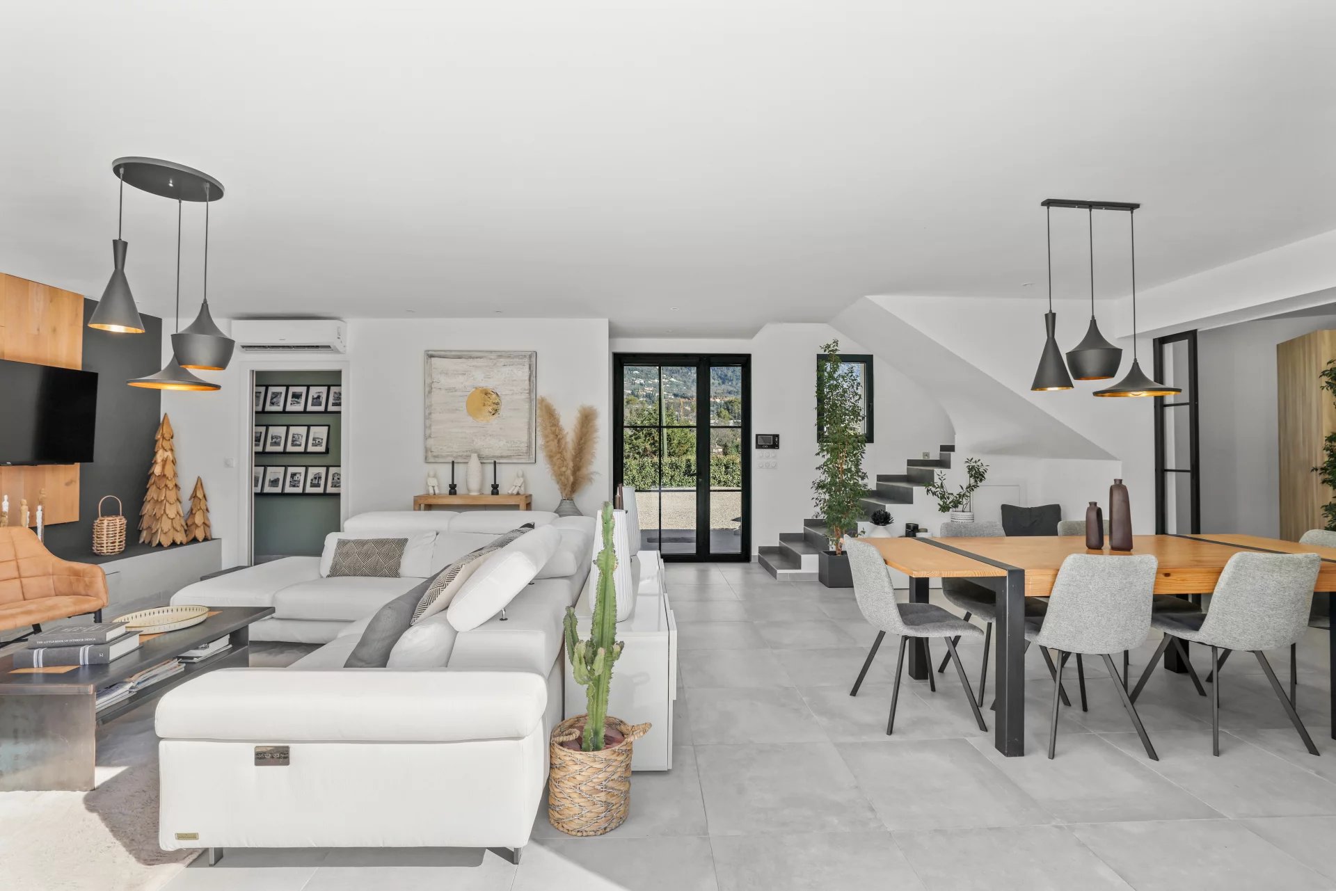 Peymeinade, Provence-Alpes-Côte d’Azur, 06530, FR, 5 Bedrooms Bedrooms, ,4 BathroomsBathrooms,Residential,For Sale,1758685