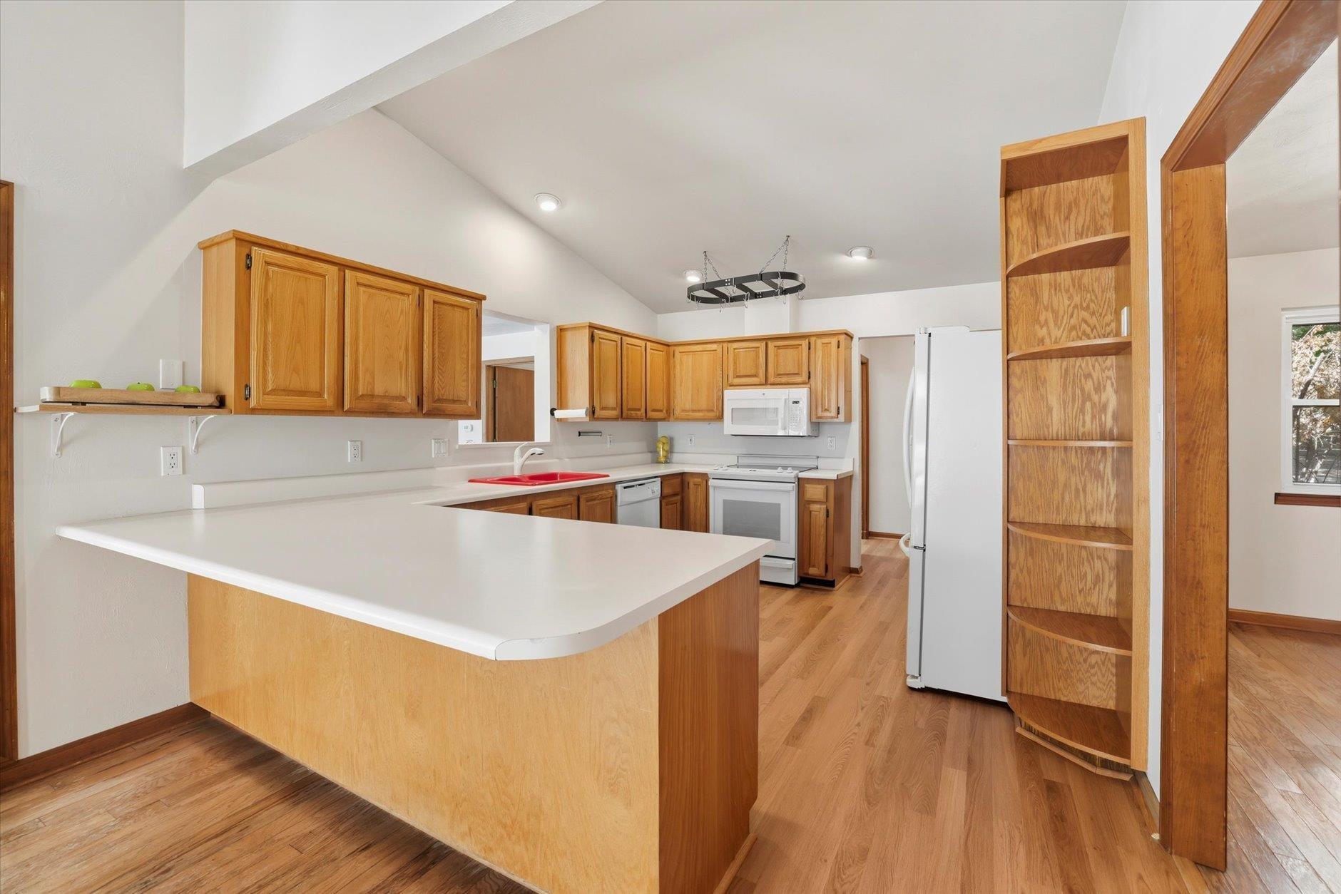 Tallahassee, Florida, 32303, United States, 4 Bedrooms Bedrooms, ,3 BathroomsBathrooms,Residential,For Sale,1964898