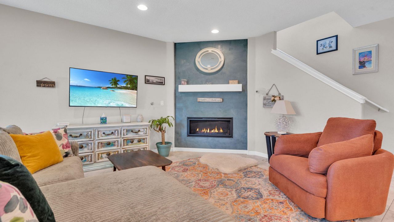 Albuquerque, New Mexico, 87106, United States, 5 Bedrooms Bedrooms, ,4 BathroomsBathrooms,Residential,For Sale,1907467