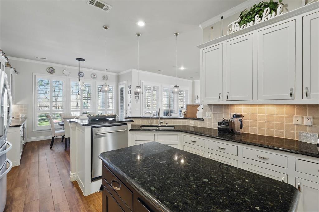 Fort Worth, Texas, 76179, United States, 4 Bedrooms Bedrooms, ,3 BathroomsBathrooms,Residential,For Sale,1887777