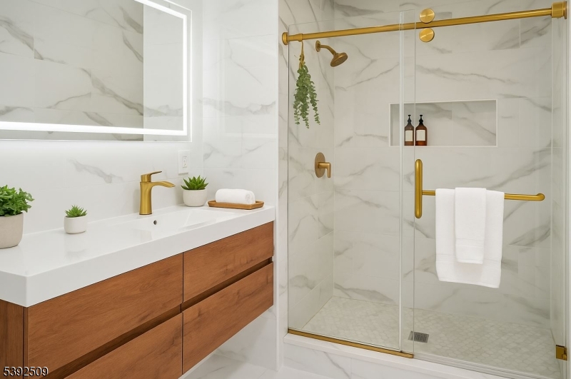 City Of Orange Twp., New Jersey, 07050, United States, 6 Bedrooms Bedrooms, ,4 BathroomsBathrooms,Residential,For Sale,1991557