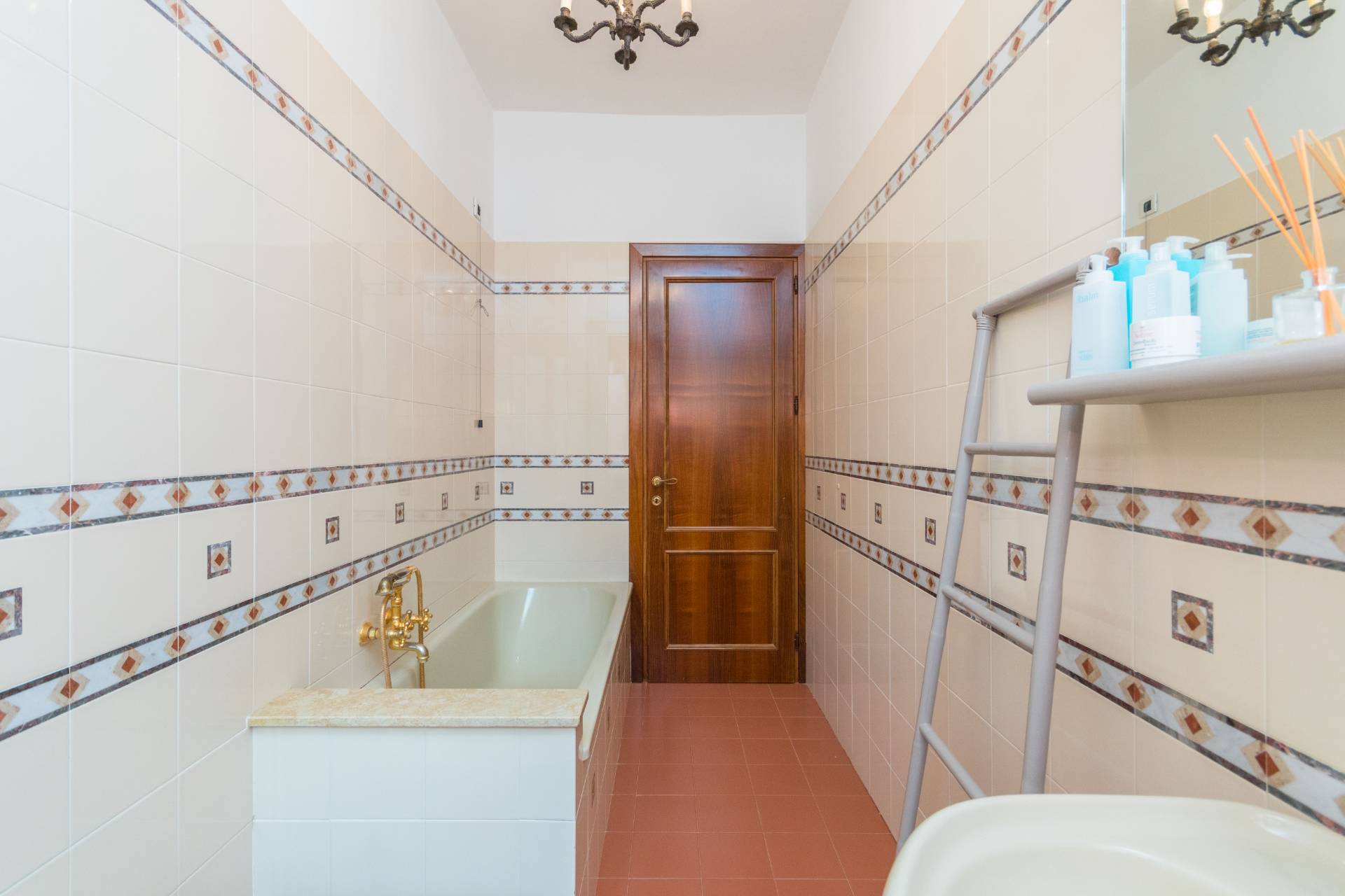 Venezia, Venezia, 30100, IT, 4 Bedrooms Bedrooms, ,2 BathroomsBathrooms,Residential,For Sale,1786336