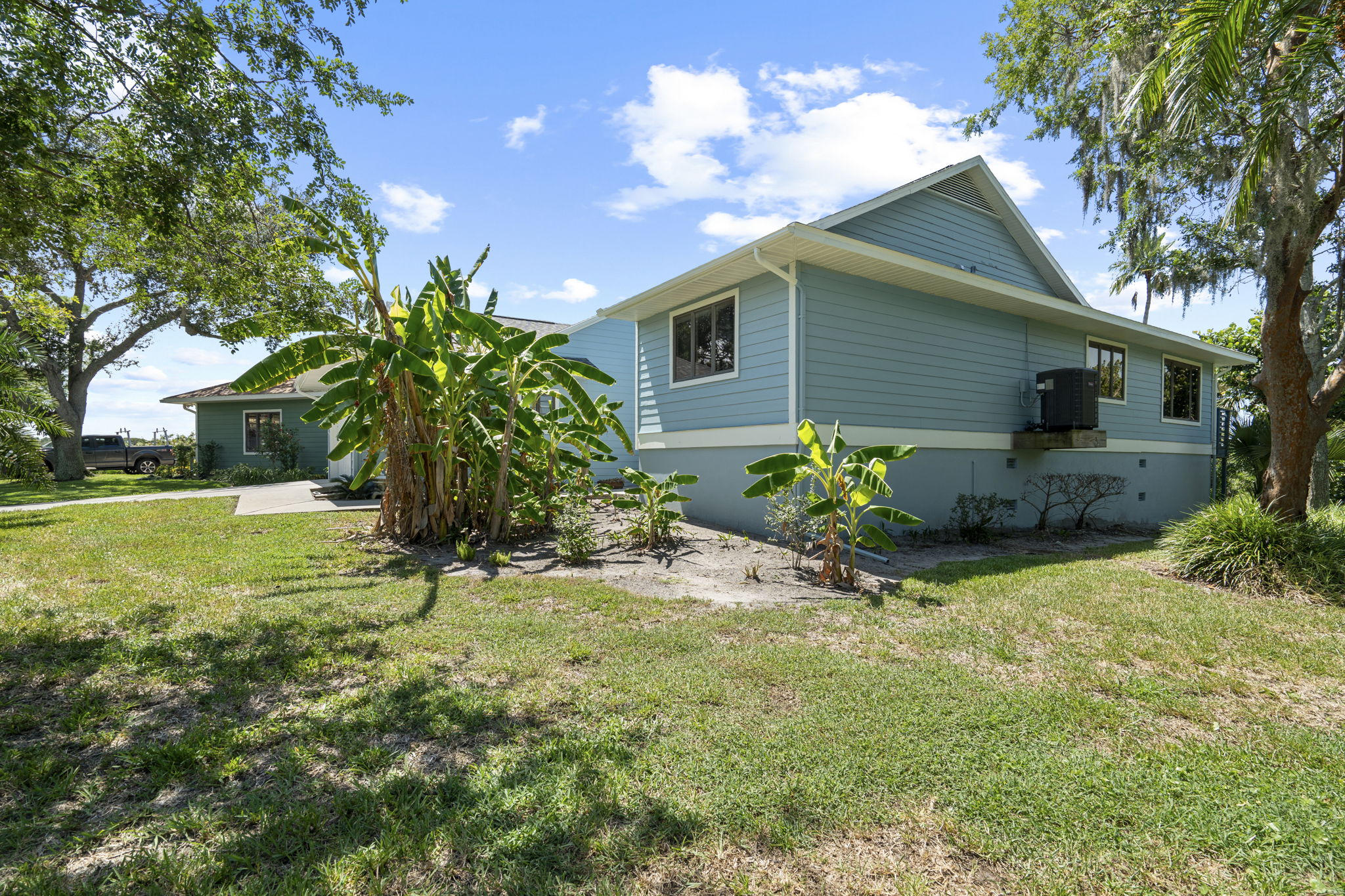 Tarpon Springs, Florida, 34689, United States, 3 Bedrooms Bedrooms, ,2 BathroomsBathrooms,Residential,For Sale,1976239