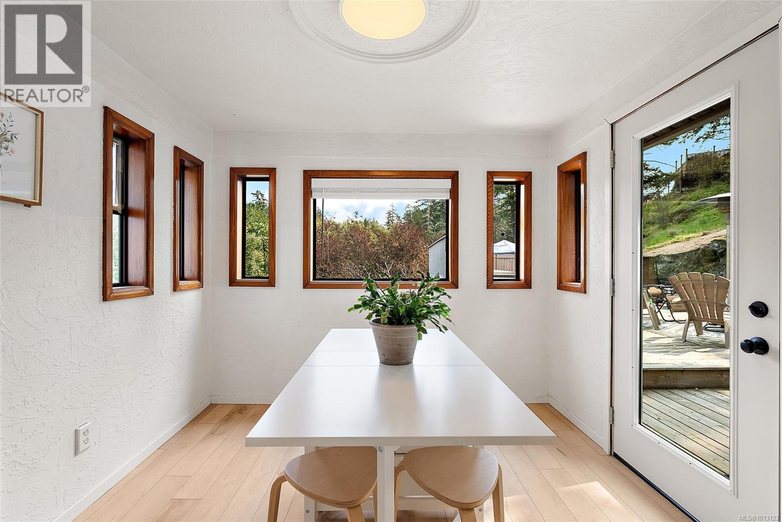 LANGFORD, British Columbia, V9C 4J1, CA, 4 Bedrooms Bedrooms, ,3 BathroomsBathrooms,Residential,For Sale,1949045