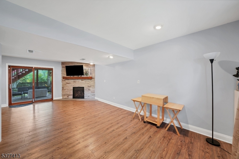 Raritan Twp., New Jersey, 08822, United States, 4 Bedrooms Bedrooms, ,3 BathroomsBathrooms,Residential,For Sale,1911305