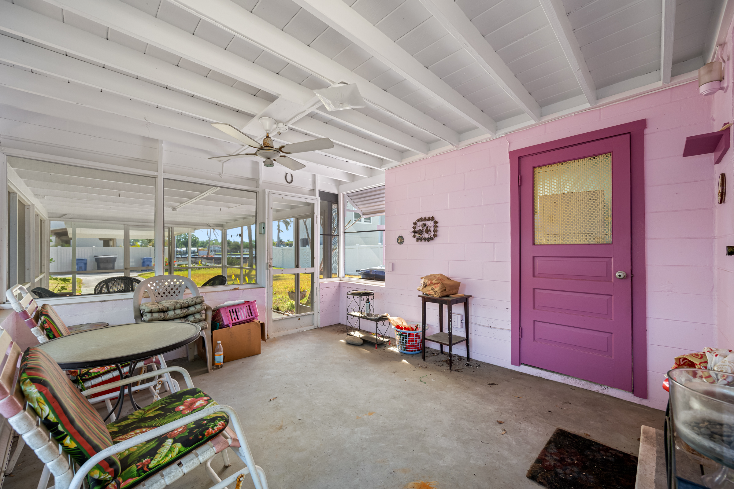 St Petersburg, Florida, 33701, United States, 2 Bedrooms Bedrooms, ,1 BathroomBathrooms,Residential,For Sale,1862109