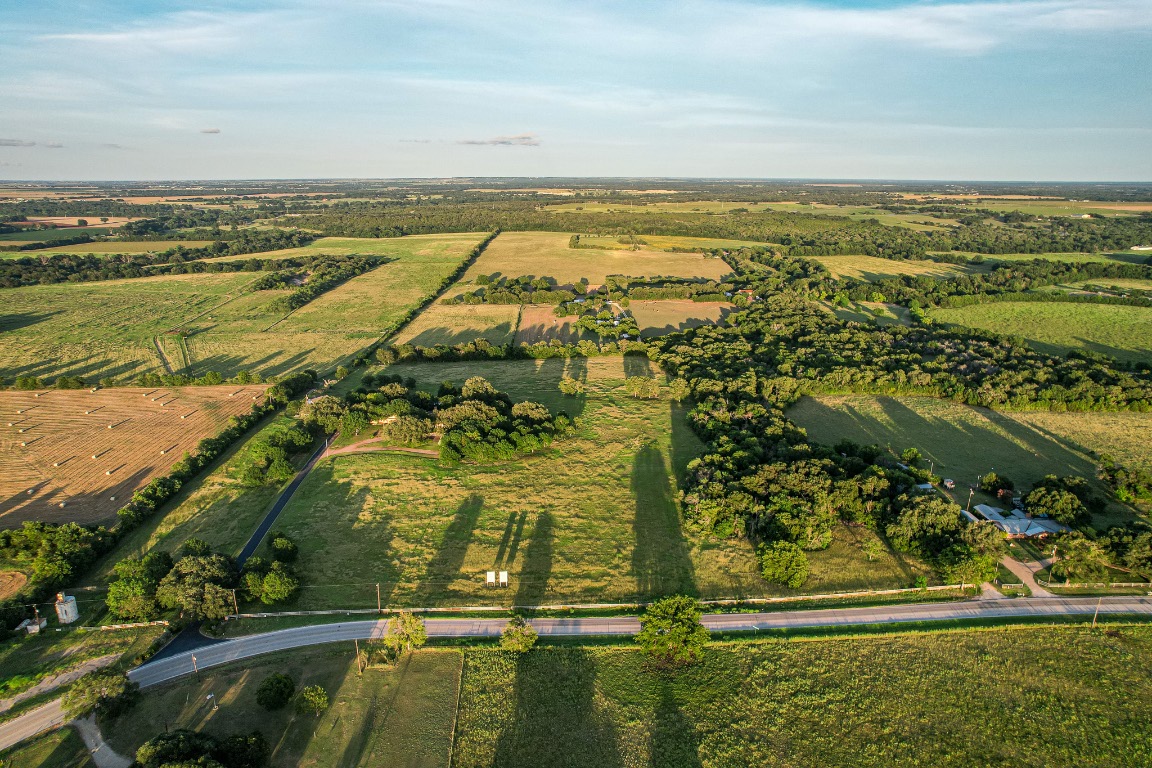Belton, Texas, 76513, United States, 3 Bedrooms Bedrooms, ,5 BathroomsBathrooms,Residential,For Sale,1883238