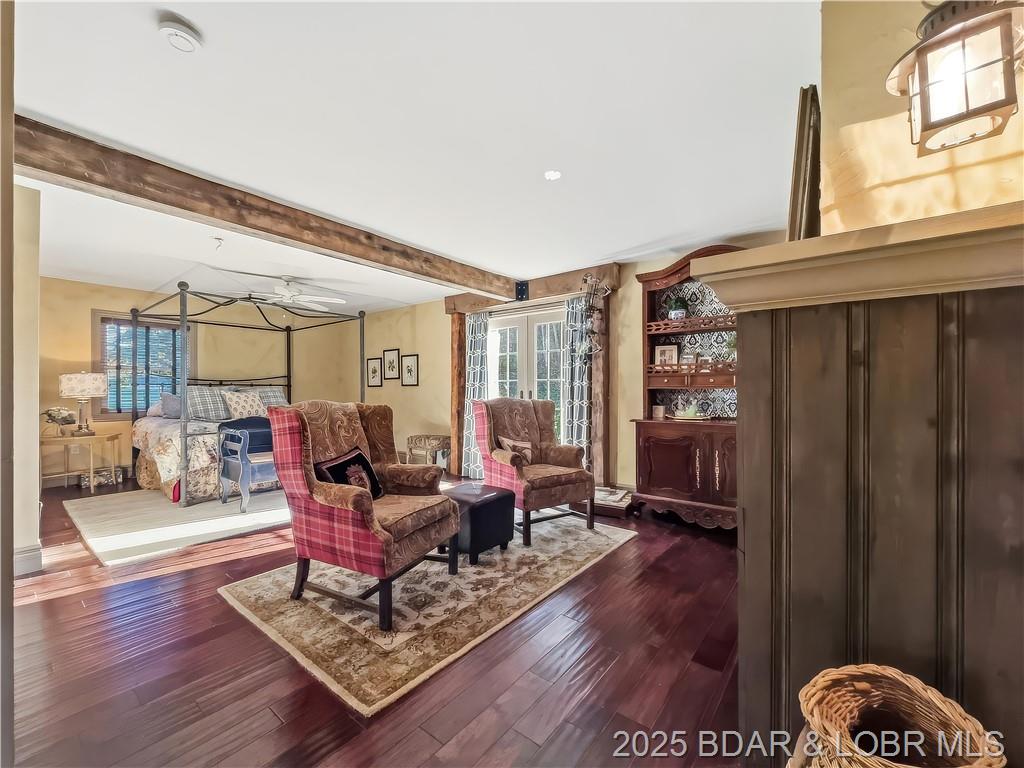 Camdenton, Missouri, 65020, United States, 4 Bedrooms Bedrooms, ,5 BathroomsBathrooms,Residential,For Sale,1989122