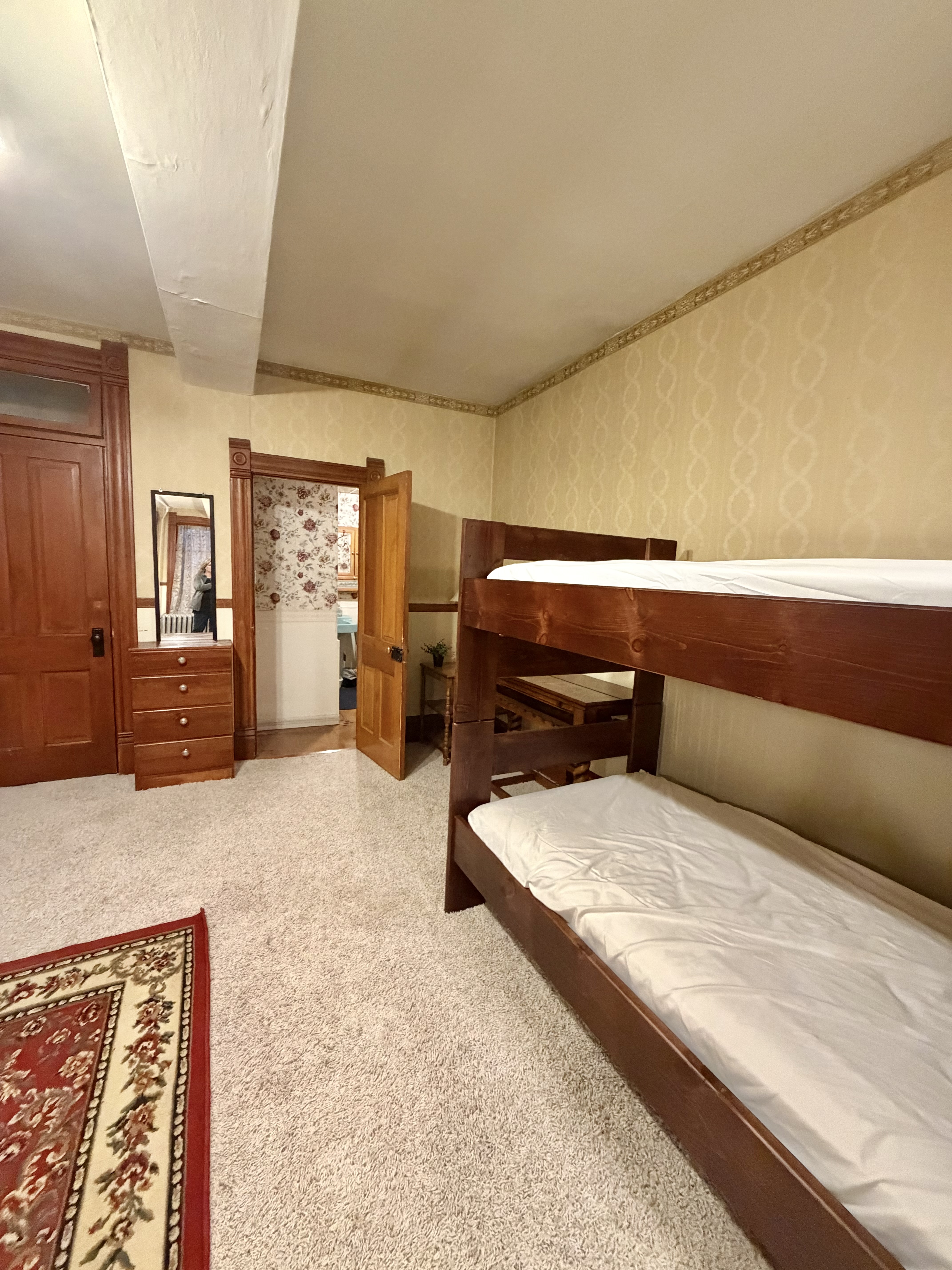 Butte, Montana, 59701, United States, 4 Bedrooms Bedrooms, ,4 BathroomsBathrooms,Residential,For Sale,1995407