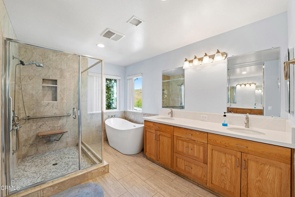 Castaic, California, 91384, United States, 4 Bedrooms Bedrooms, ,3 BathroomsBathrooms,Residential,For Sale,1801508