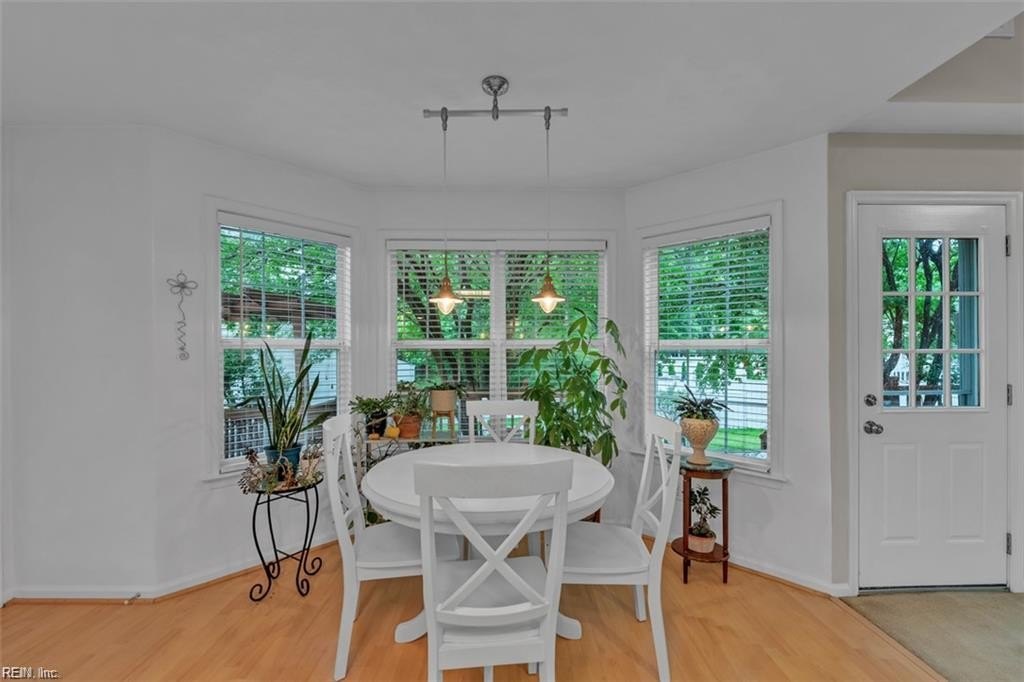 Virginia Beach, Virginia, 23456, United States, 6 Bedrooms Bedrooms, ,4 BathroomsBathrooms,Residential,For Sale,1942829