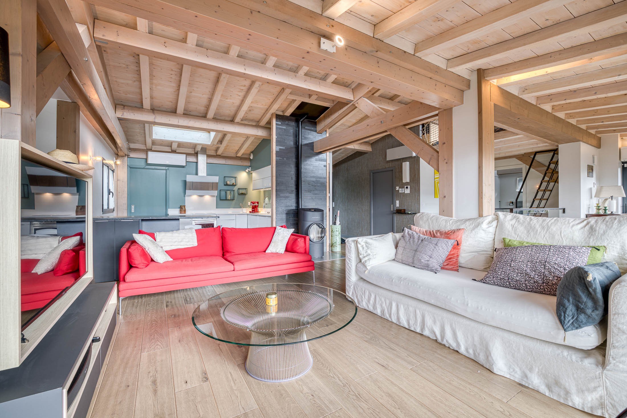  A contemporary, light-filled property offering breathtaking views over Lake Ann… - 物件實景