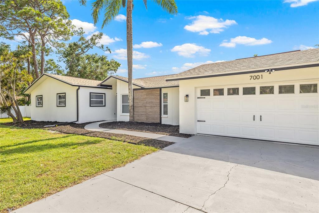 St Petersburg, Florida, 33705, United States, 4 Bedrooms Bedrooms, ,2 BathroomsBathrooms,Residential,For Sale,1919493