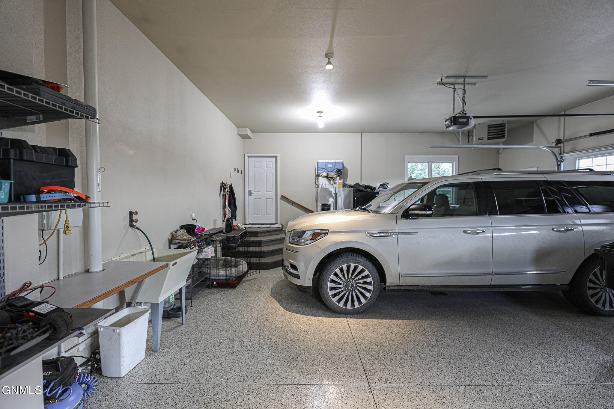 Bismarck, North Dakota, 58503, United States, 6 Bedrooms Bedrooms, ,5 BathroomsBathrooms,Residential,For Sale,1980273