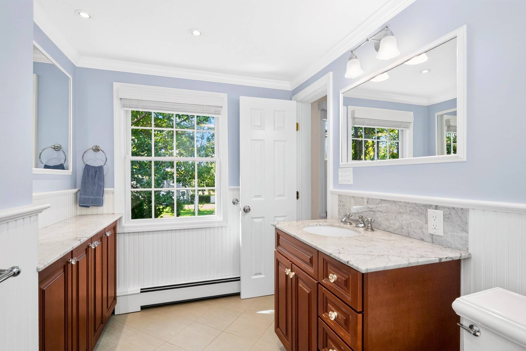  Southampton 4 Bedroom Traditional - Beautifully Landsacaped - 物件實景