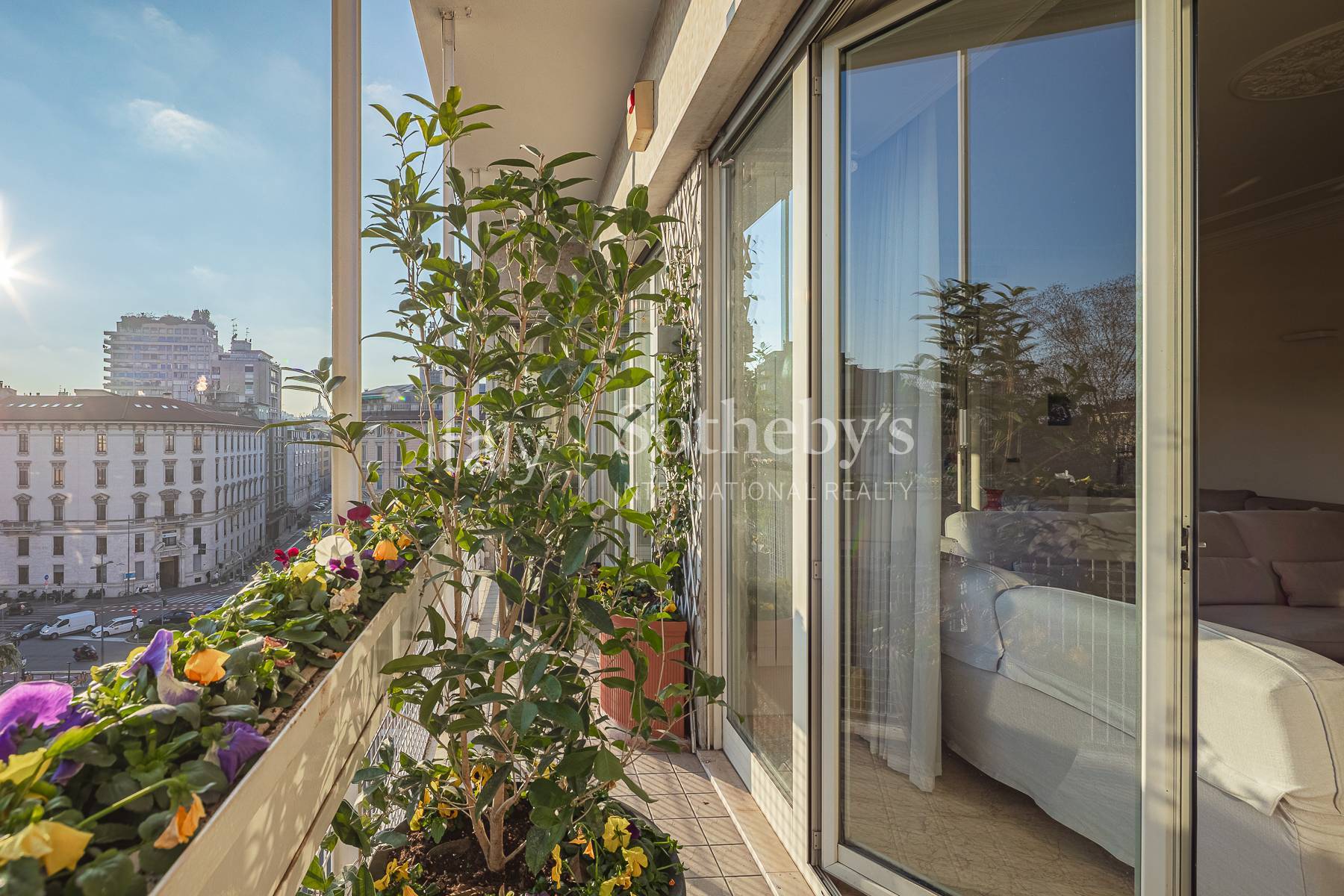  Light-filled residence in the city’s vibrant core - 物件實景