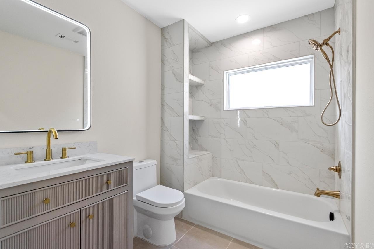 Alexander, Arkansas, 72002, United States, 6 Bedrooms Bedrooms, ,4 BathroomsBathrooms,Residential,For Sale,1986136