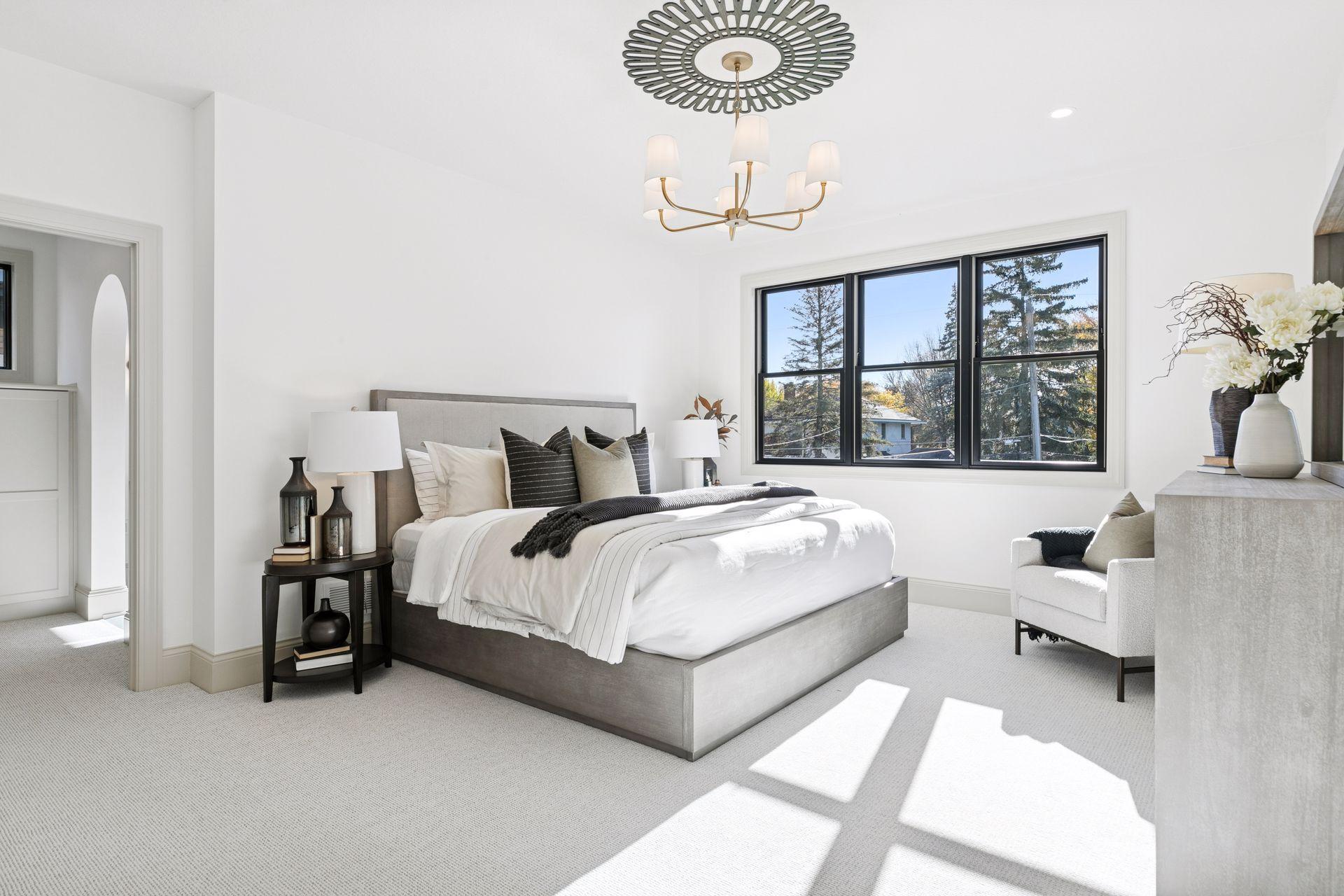 Saint Paul, Minnesota, 55105, United States, 5 Bedrooms Bedrooms, ,4 BathroomsBathrooms,Residential,For Sale,1989282