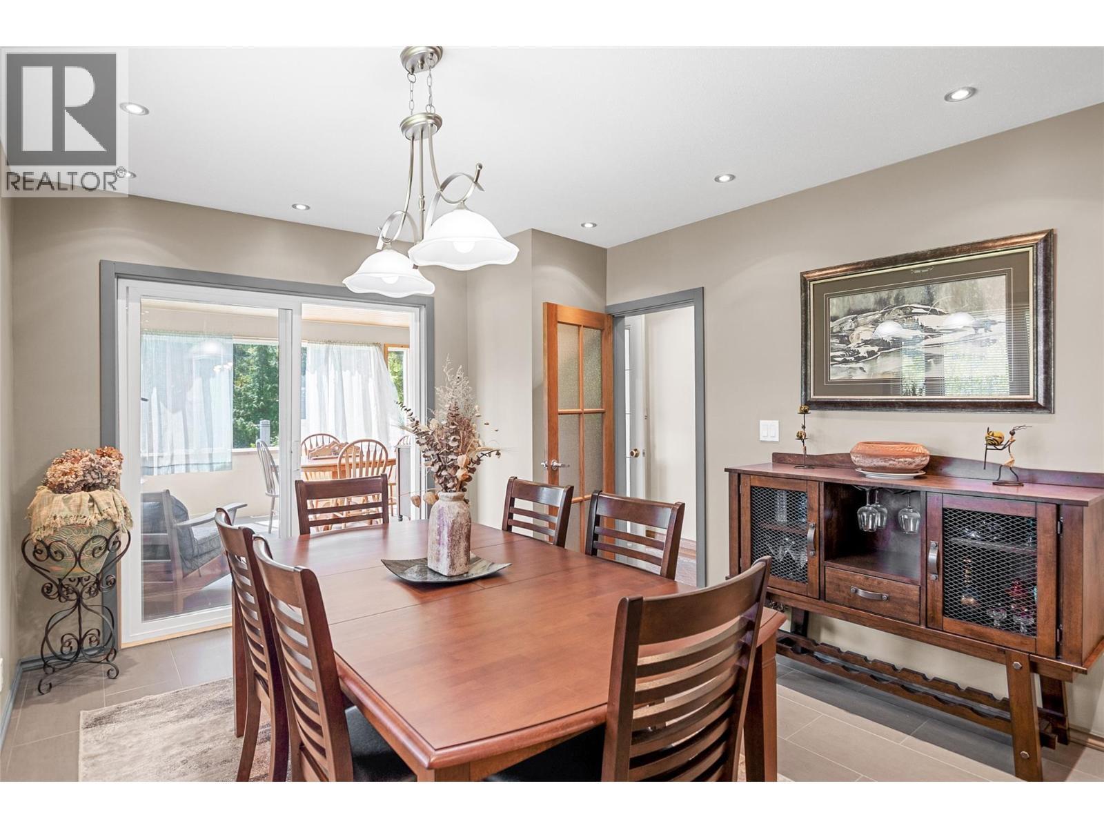 REVELSTOKE, British Columbia, V0E 2S0, CA, 3 Bedrooms Bedrooms, ,1 BathroomBathrooms,Residential,For Sale,1948330