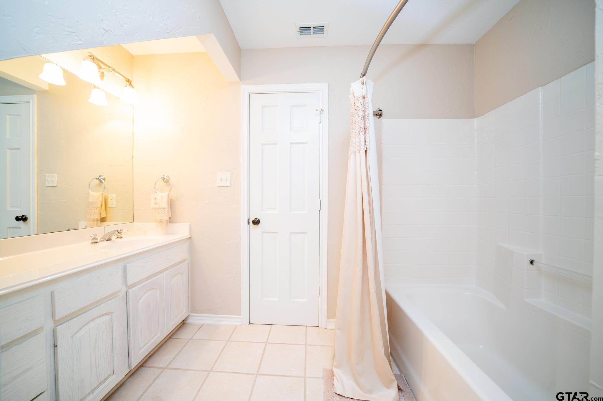 Pittsburg, Texas, 75686, United States, 4 Bedrooms Bedrooms, ,3 BathroomsBathrooms,Residential,For Sale,1839930