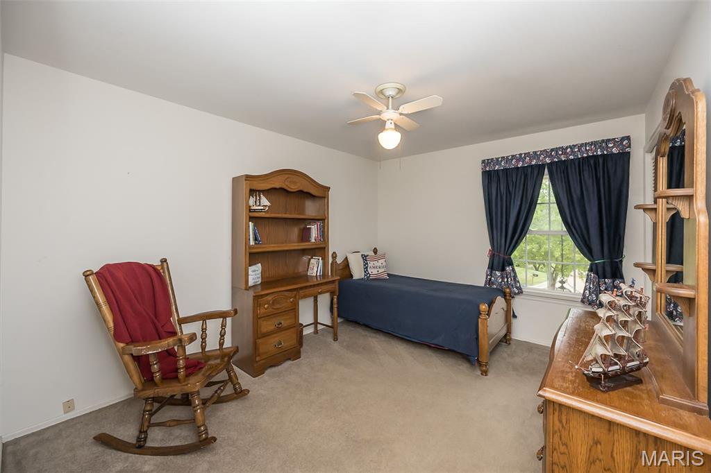 Chesterfield, Missouri, 63017, United States, 4 Bedrooms Bedrooms, ,3 BathroomsBathrooms,Residential,For Sale,1932834