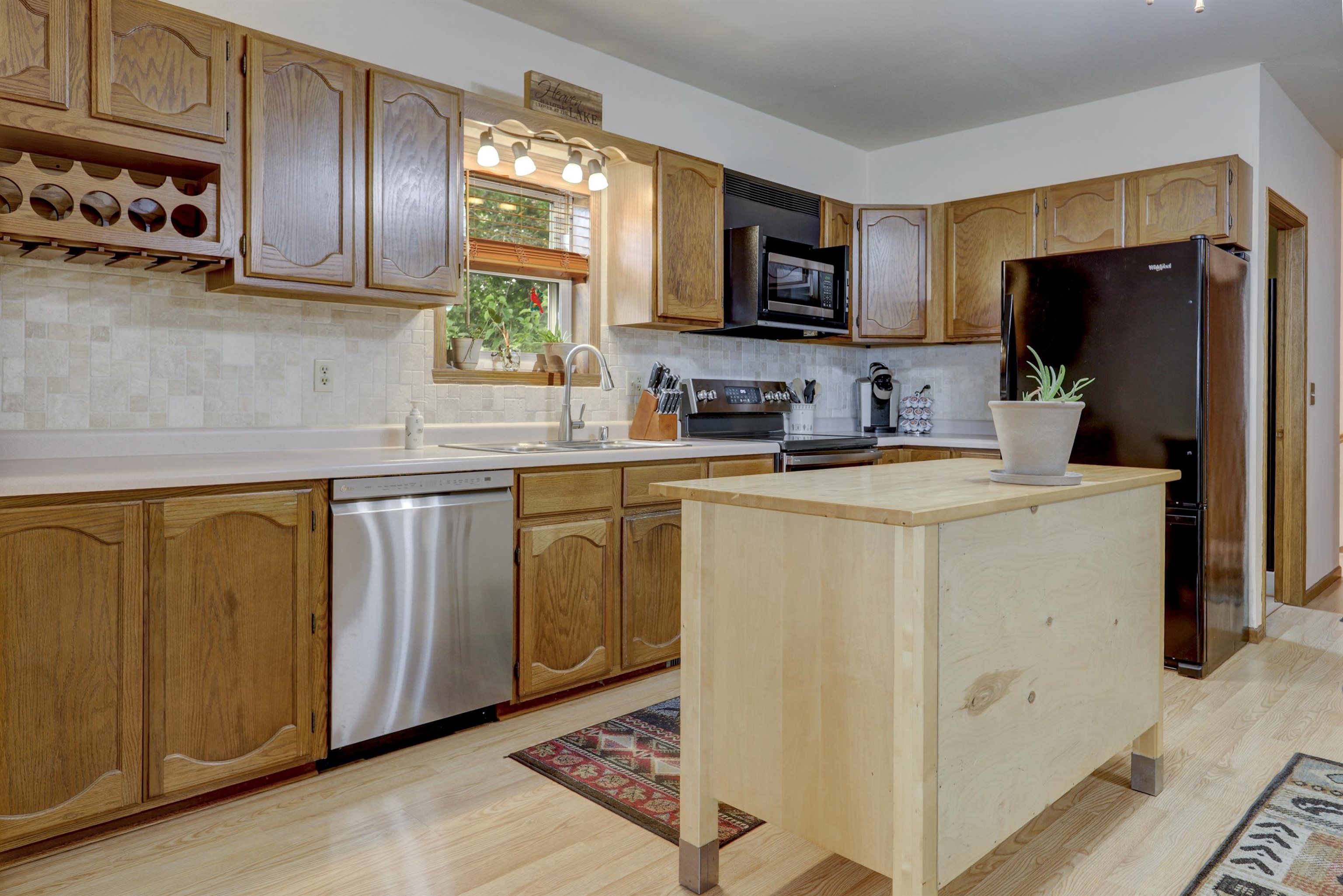 Van Dyne, Wisconsin, 54979, United States, 4 Bedrooms Bedrooms, ,3 BathroomsBathrooms,Residential,For Sale,1979444