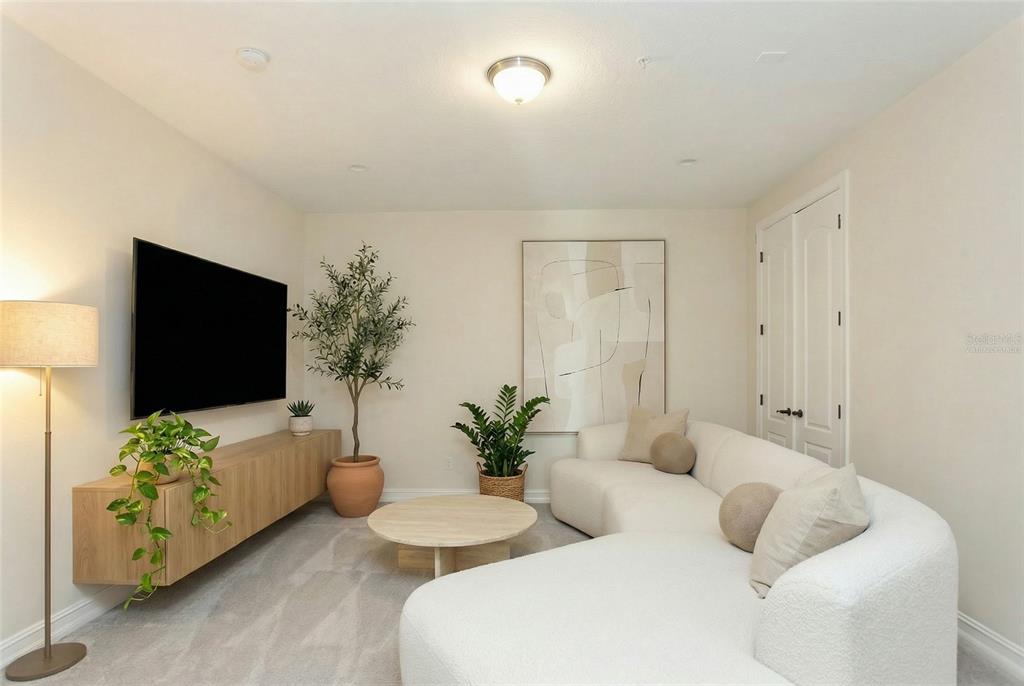 Orlando, Florida, 32814, United States, 5 Bedrooms Bedrooms, ,7 BathroomsBathrooms,Residential,For Sale,2000434