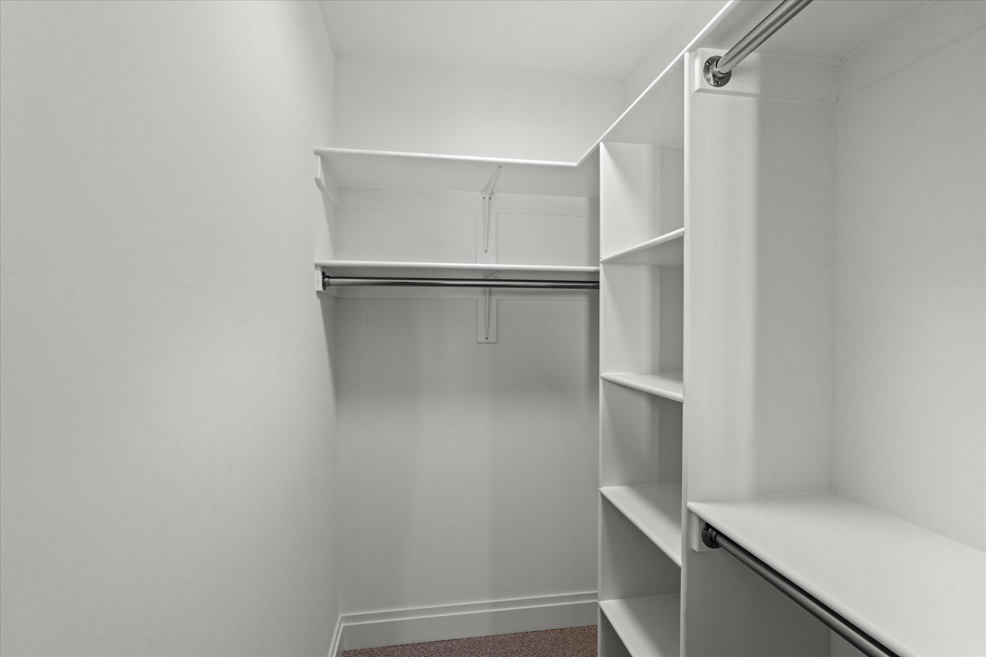  5022 Cathedral Avenue NW, Washington, DC, 20016 - 物件實景