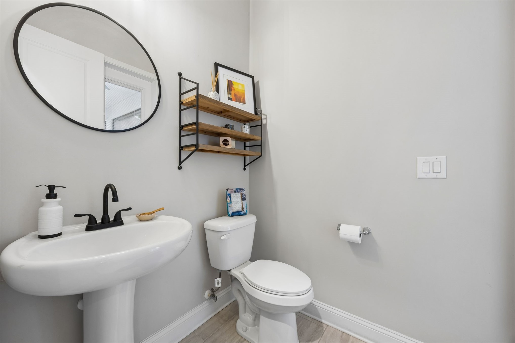 Fernandina Beach, Florida, 32034, United States, 3 Bedrooms Bedrooms, ,2 BathroomsBathrooms,Residential,For Sale,2031071