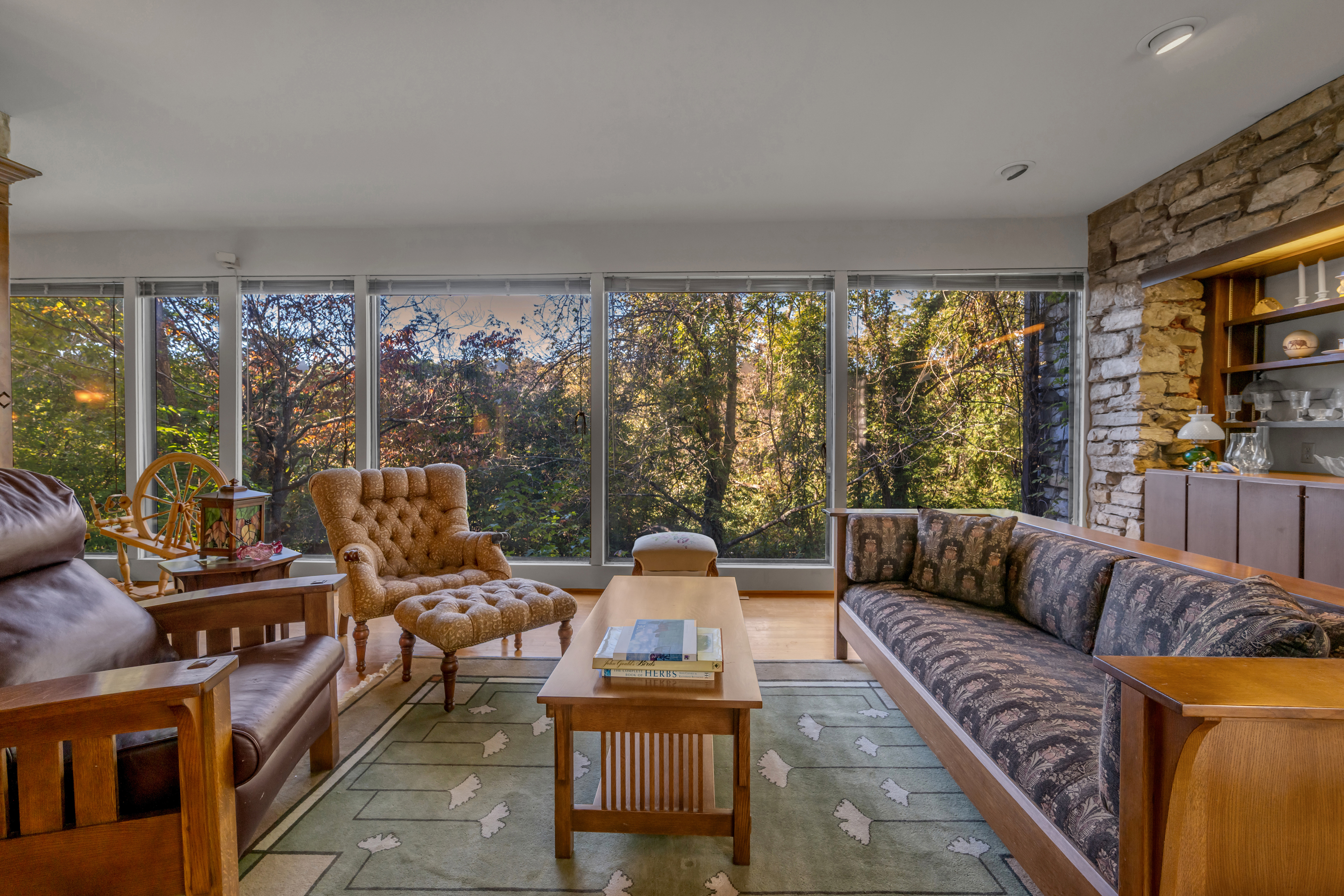  8641 Adams Lane - 物件實景