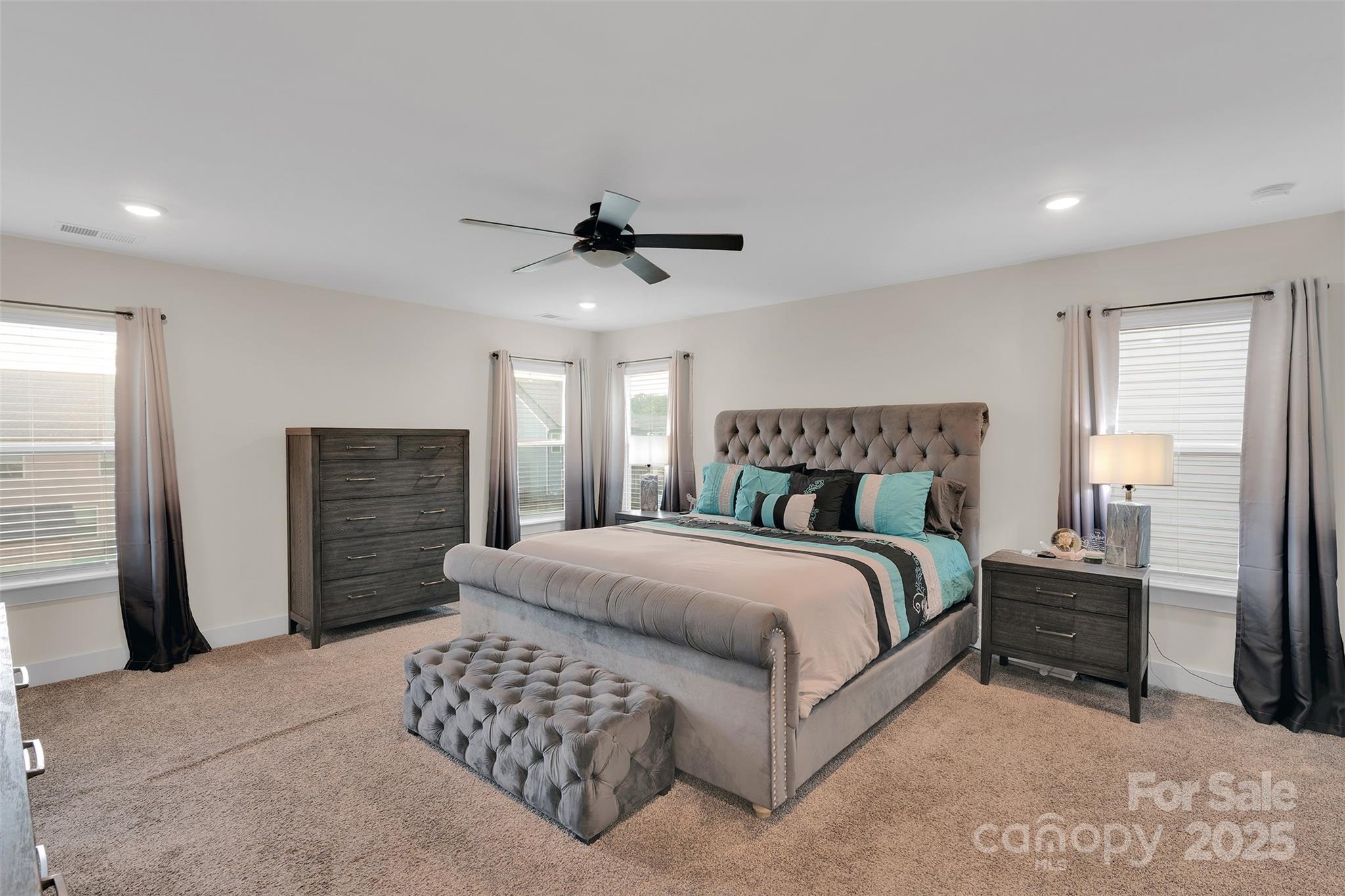 Concord, North Carolina, 28025, United States, 5 Bedrooms Bedrooms, ,4 BathroomsBathrooms,Residential,For Sale,1927846