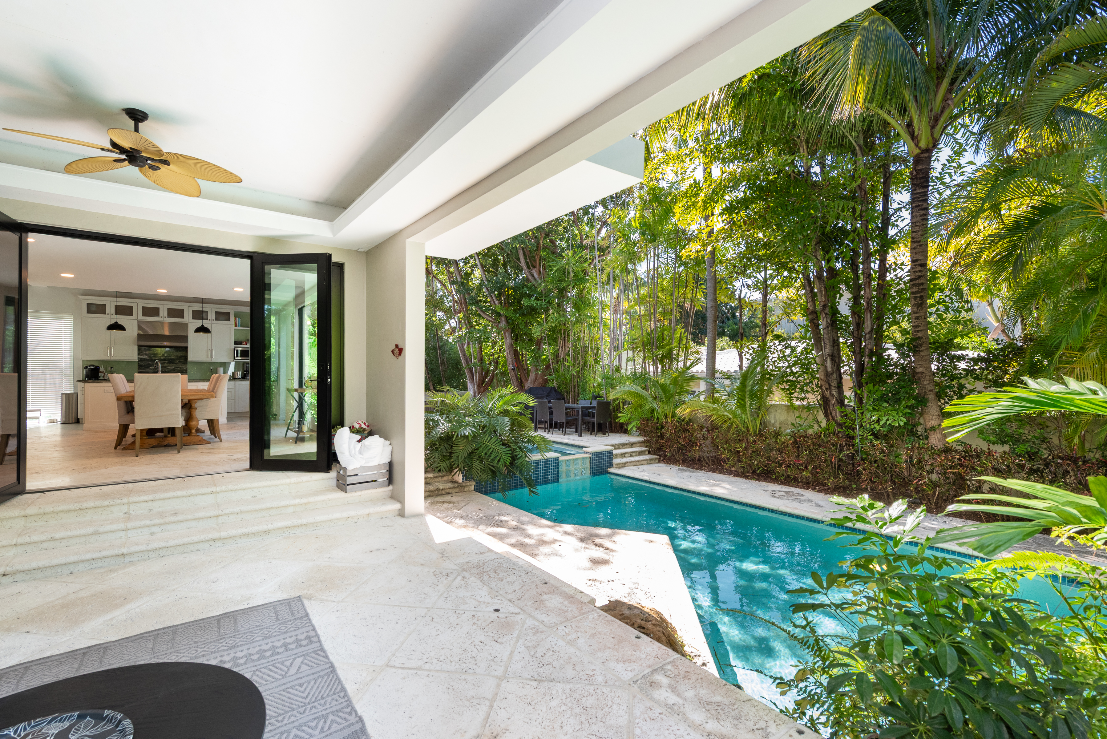  650 Curtiswood Dr, Key Biscayne, FL, 33149 - 物件實景