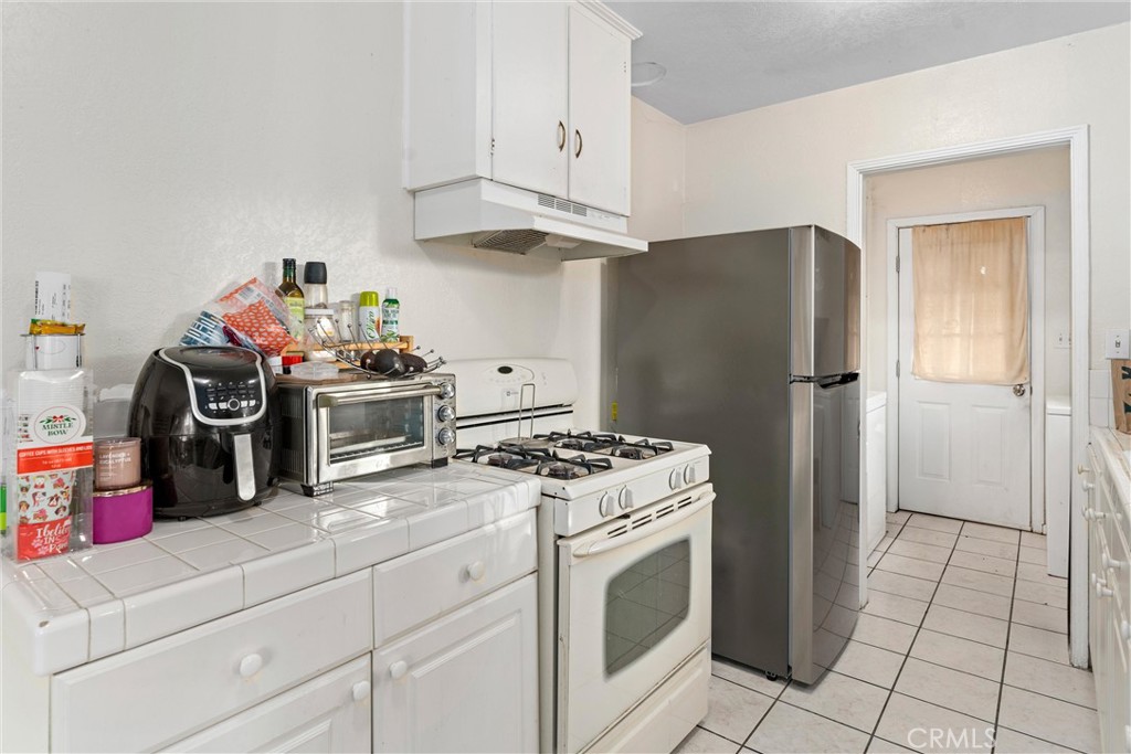 Compton, California, 90220, United States, ,Residential,For Sale,1842717